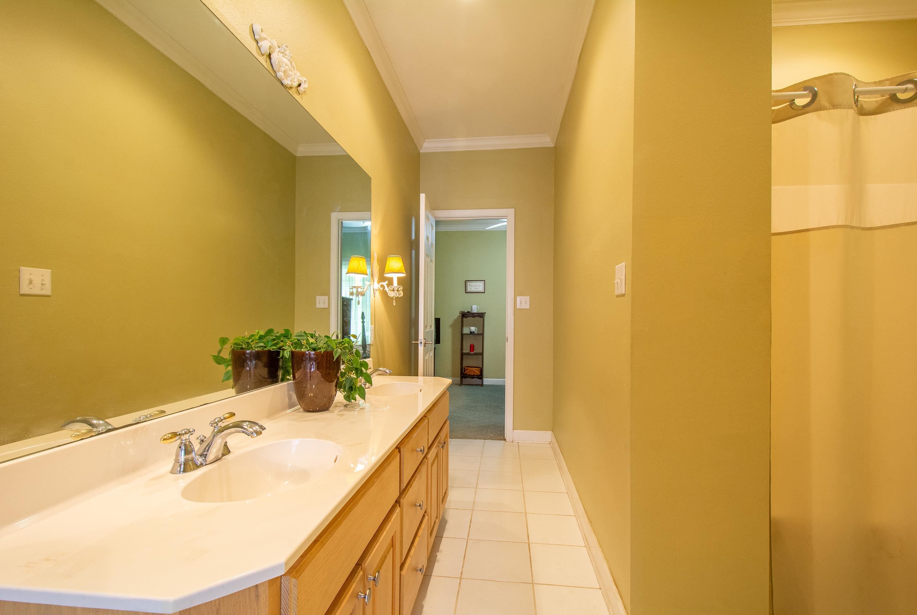 HURRICANE LAKE EST - Residential