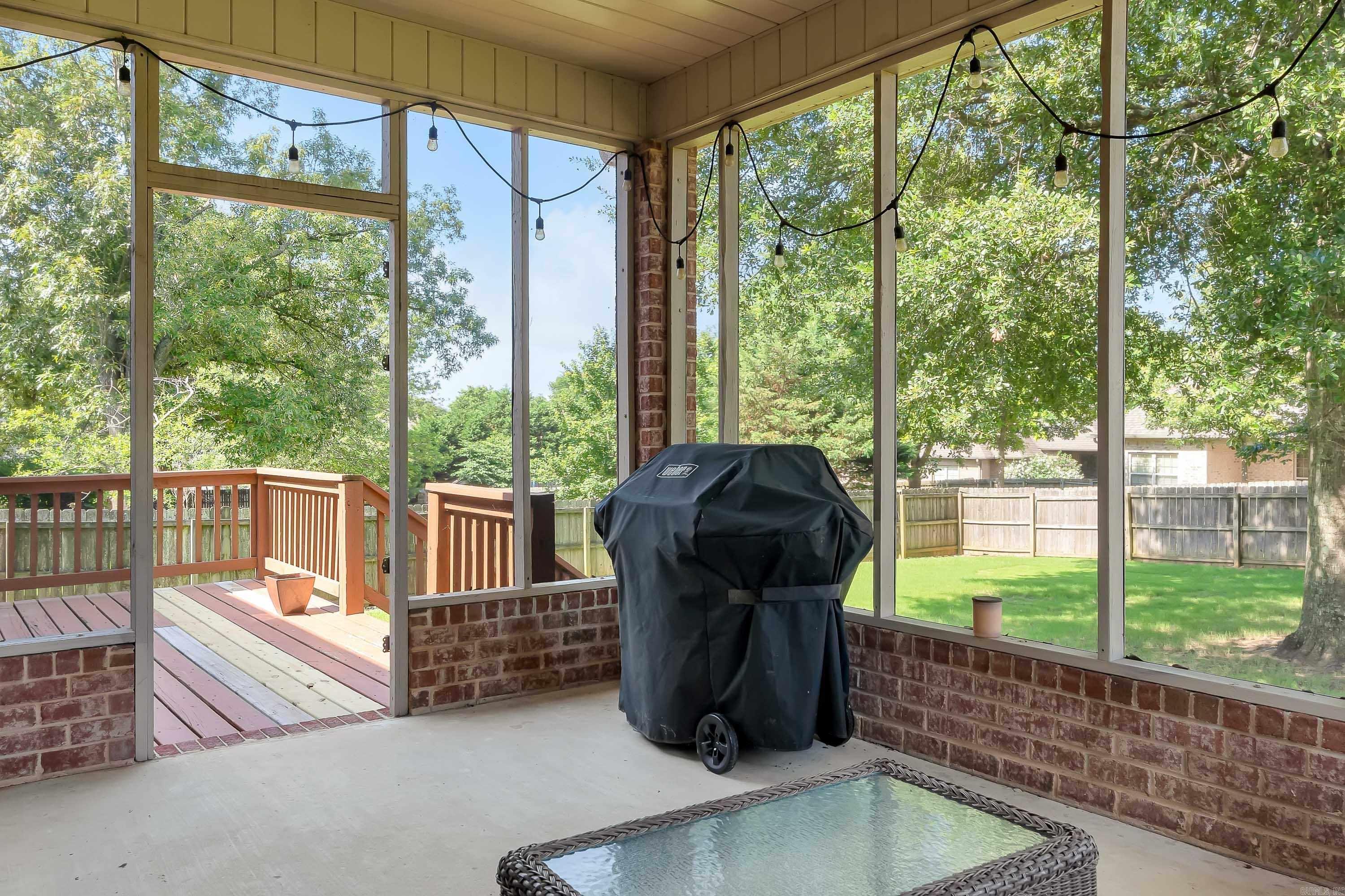 JAMESTOWN MANOR - Residential