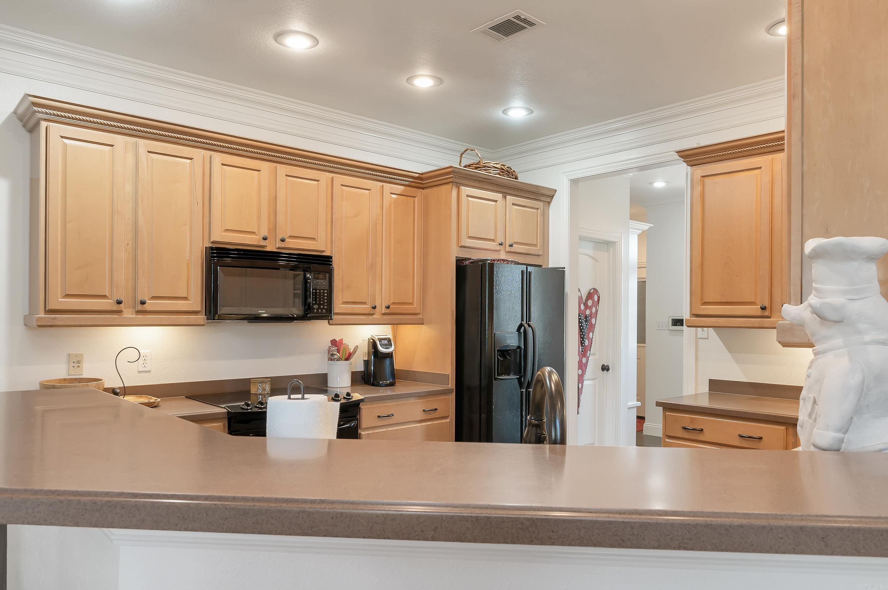 JAMESTOWN MANOR - Residential