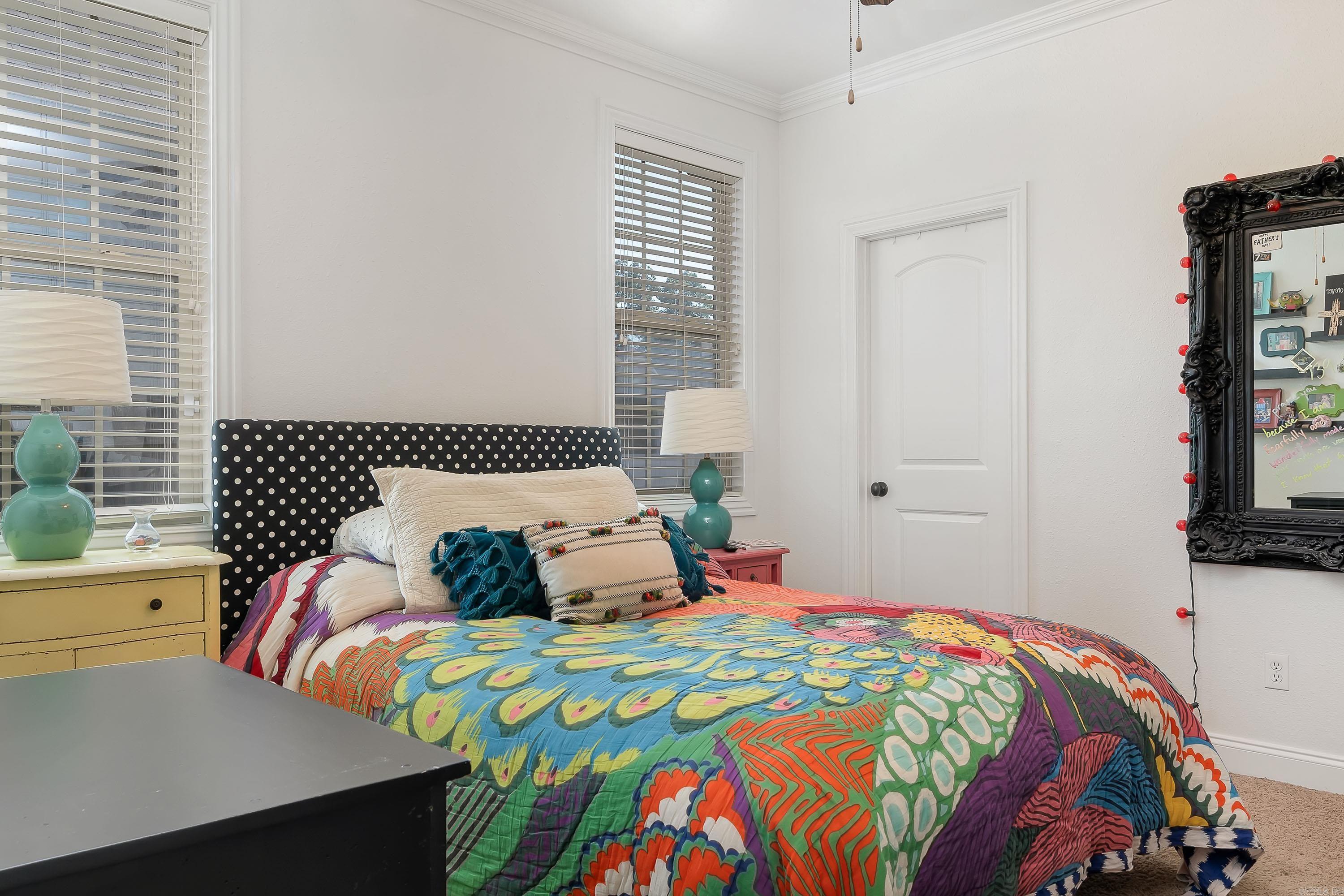 JAMESTOWN MANOR - Residential