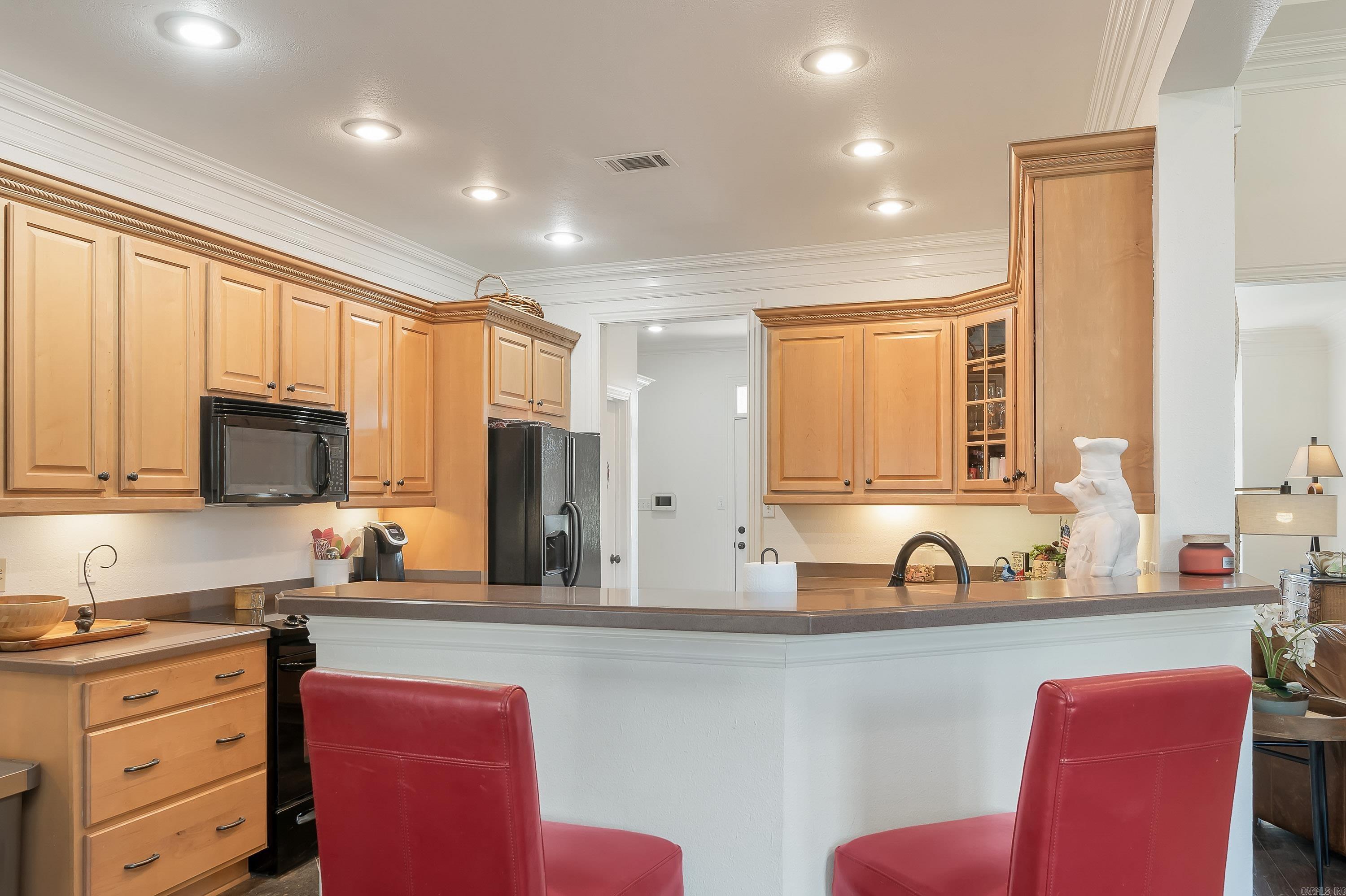 JAMESTOWN MANOR - Residential