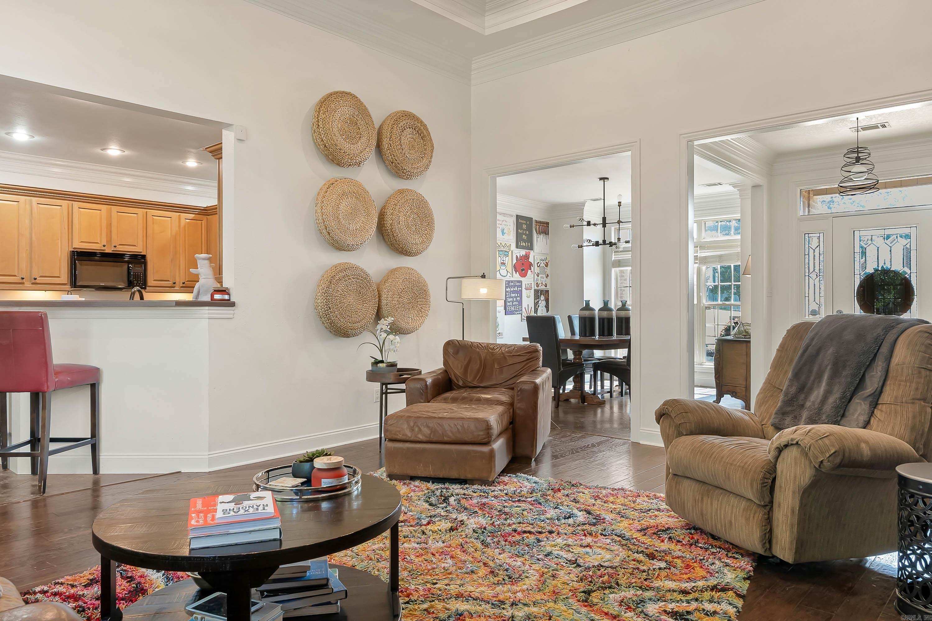 JAMESTOWN MANOR - Residential