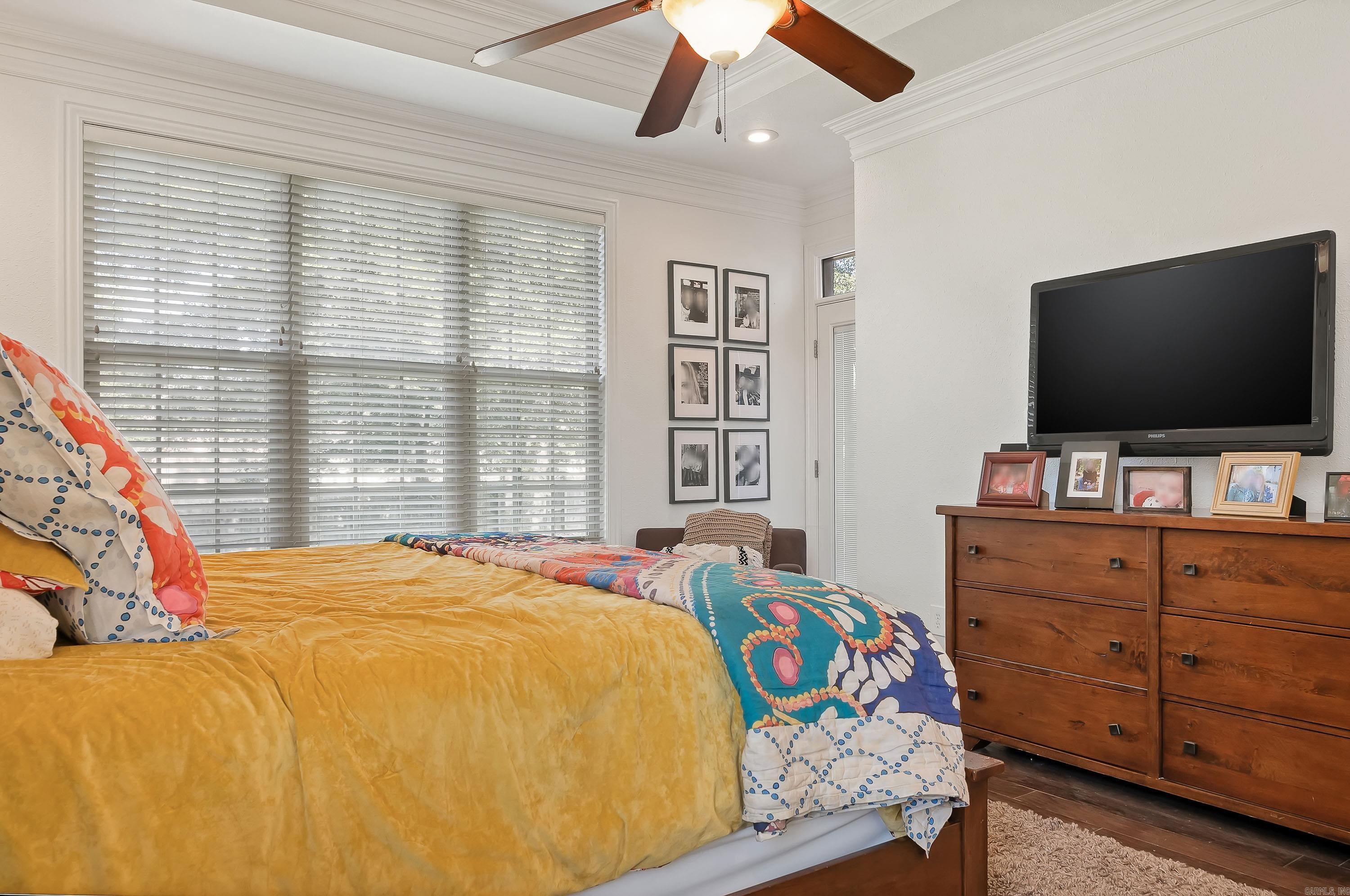 JAMESTOWN MANOR - Residential