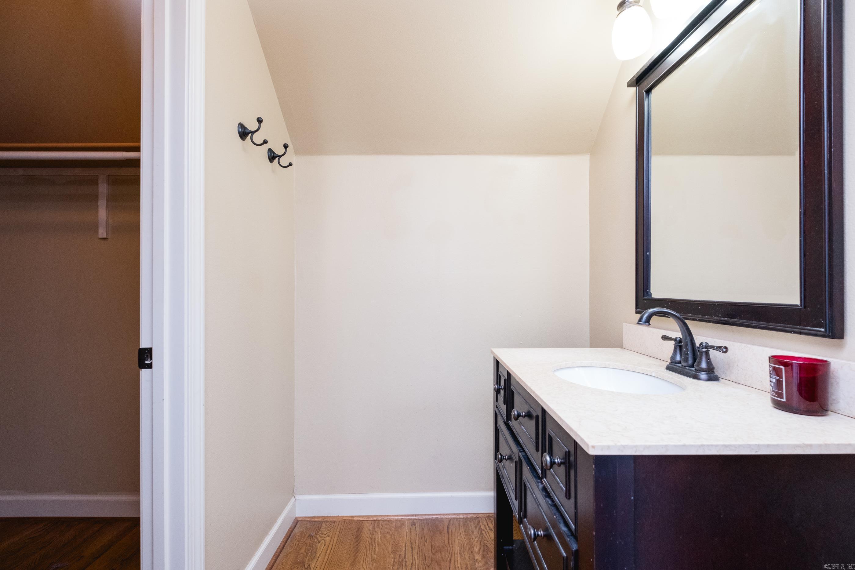 INDIAN HILLS - Residential