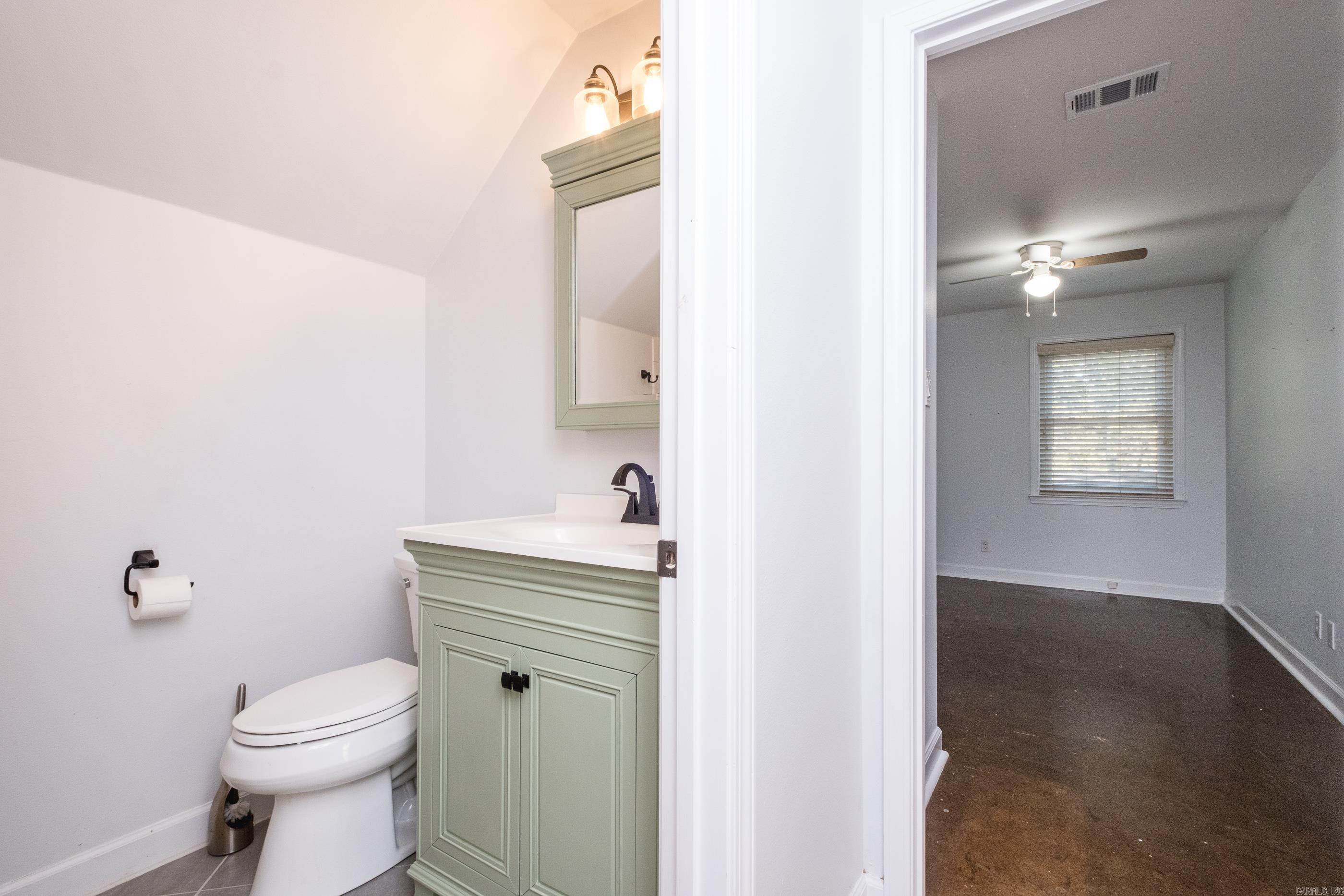 INDIAN HILLS - Residential