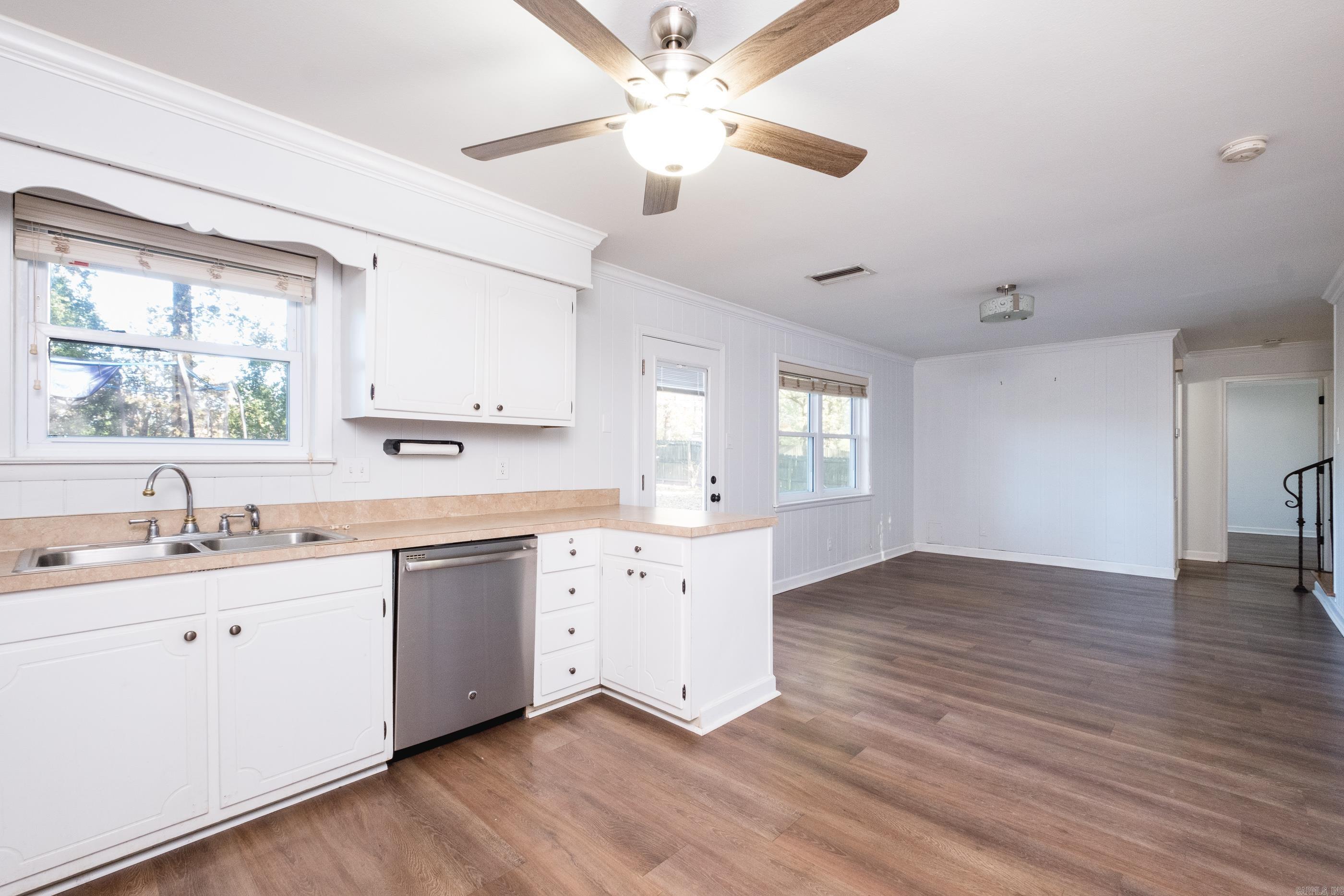 INDIAN HILLS - Residential