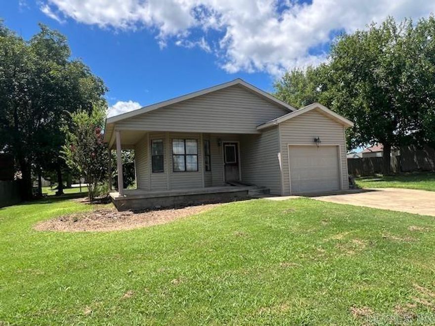 Adorable city charmer. 2 bedrooms 1 bathroom in the town of Marmaduke. Vinyl exterior, one car garage, open living area and there is a laundry room as you enter from the garage. Lots of cabinets and windows.