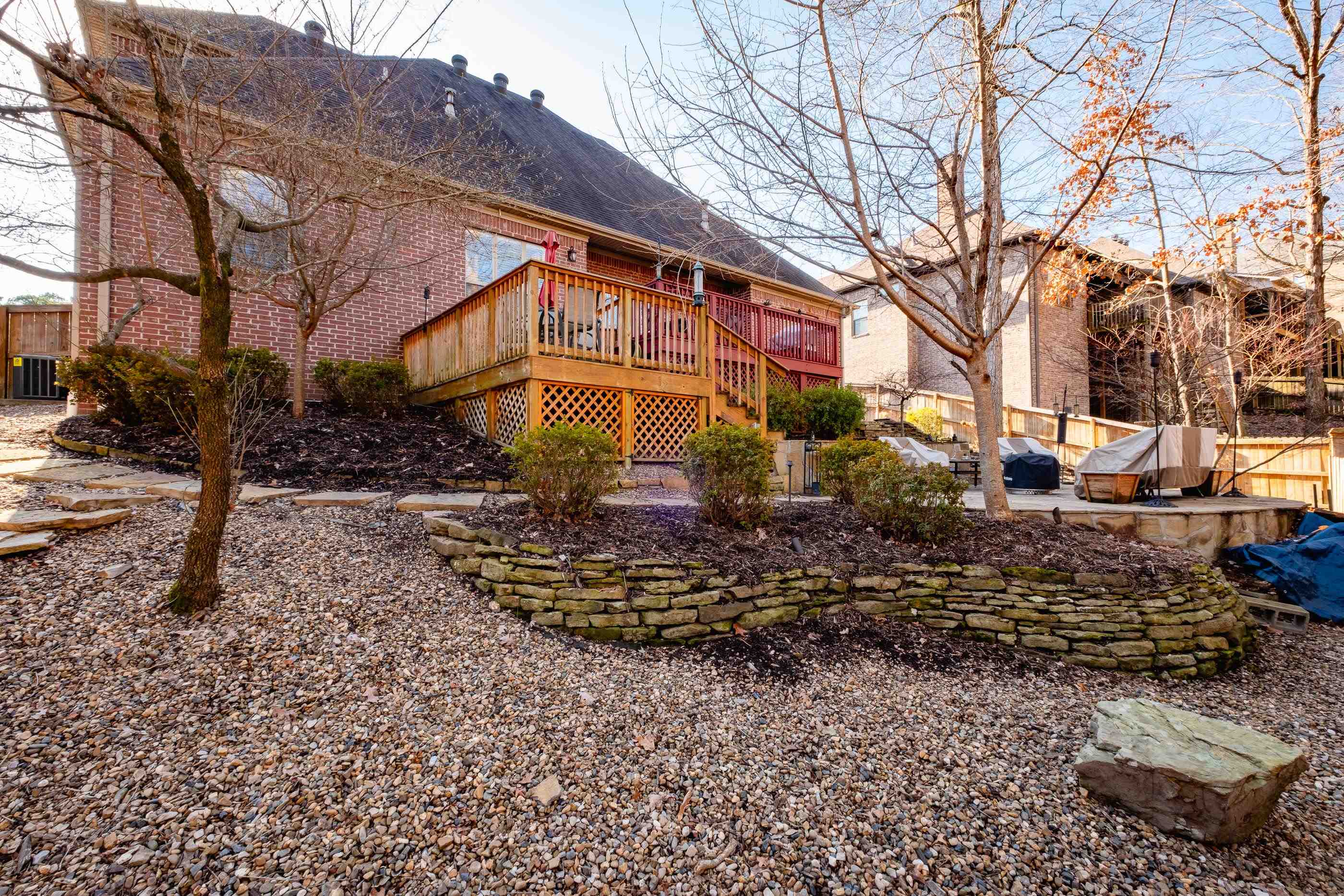 WOODLANDS EDGE - Residential