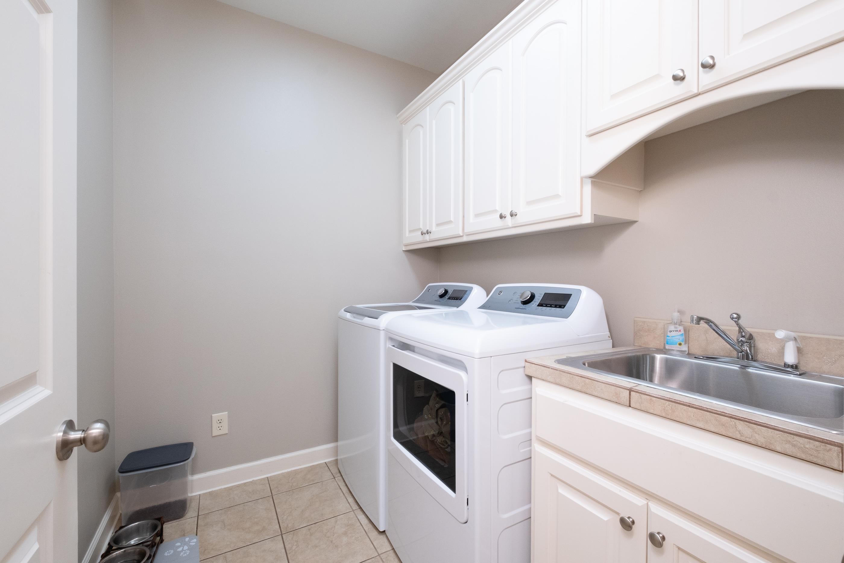 WOODLANDS EDGE - Residential