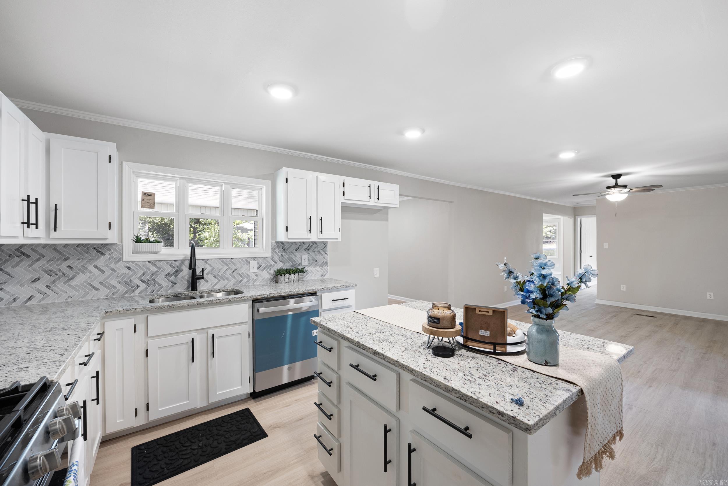 MCARTHUR - Residential