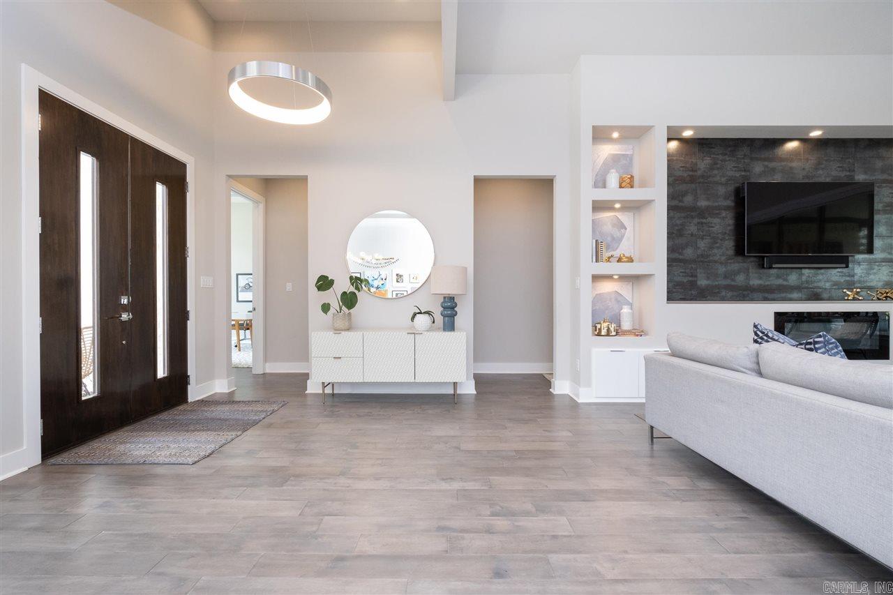 CHENAL VALLEY "ENSBURY PLACE" - Residential