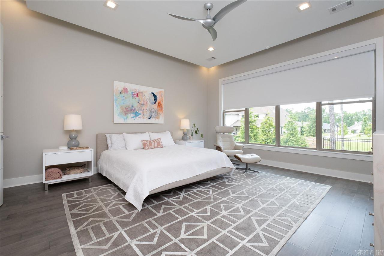 CHENAL VALLEY "ENSBURY PLACE" - Residential