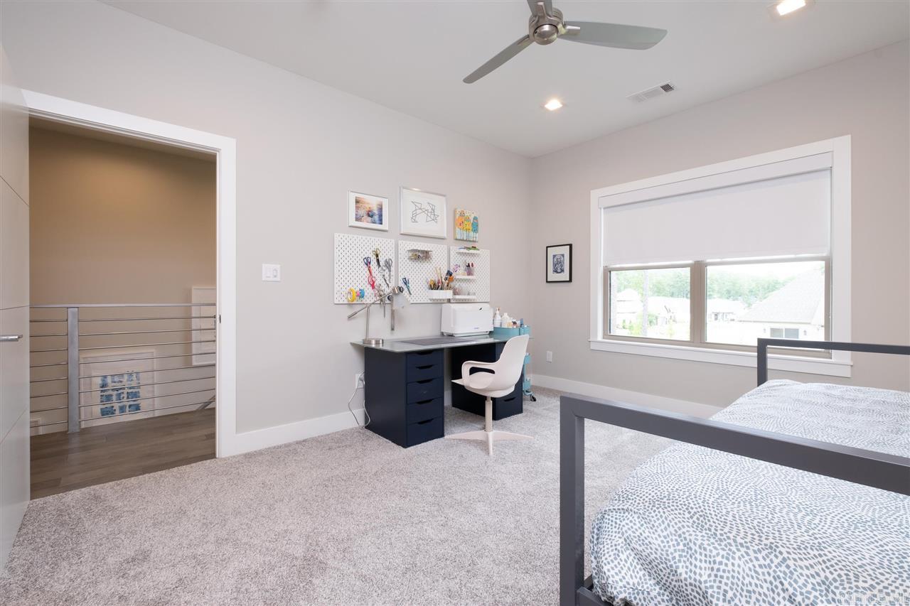 CHENAL VALLEY "ENSBURY PLACE" - Residential
