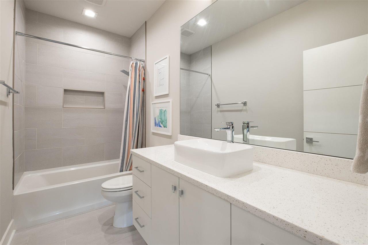 CHENAL VALLEY "ENSBURY PLACE" - Residential