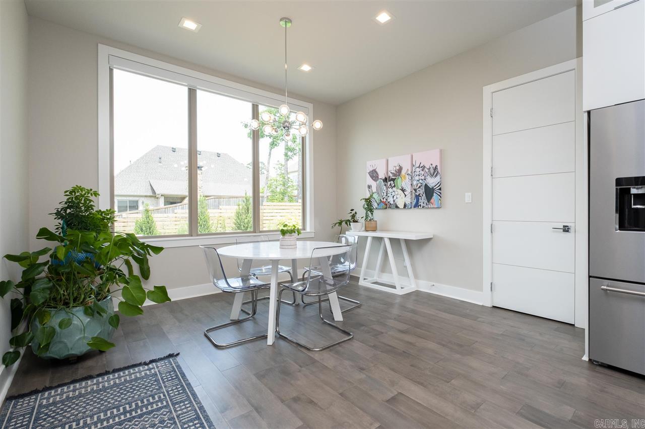 CHENAL VALLEY "ENSBURY PLACE" - Residential