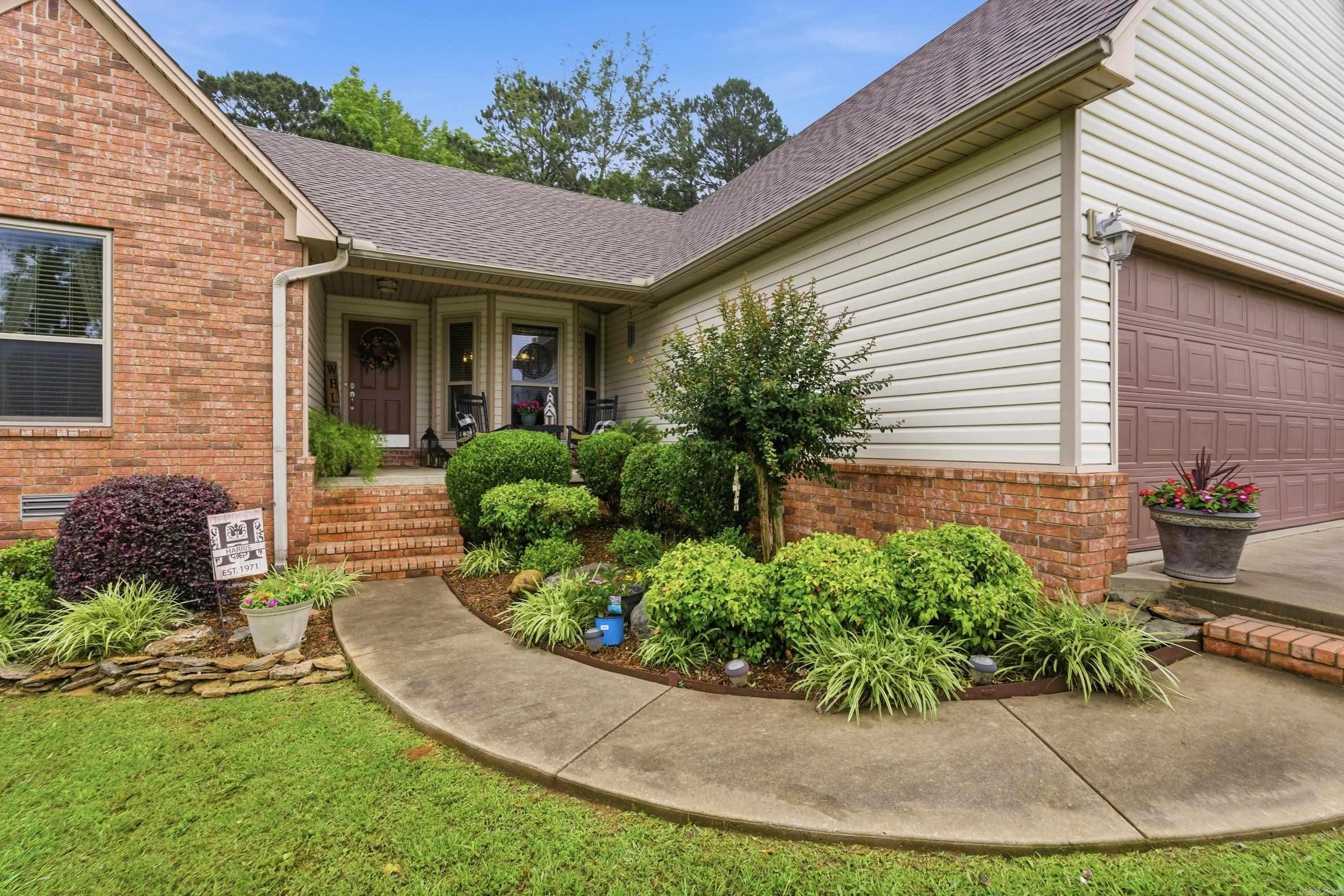 HORTON HILLS - Residential