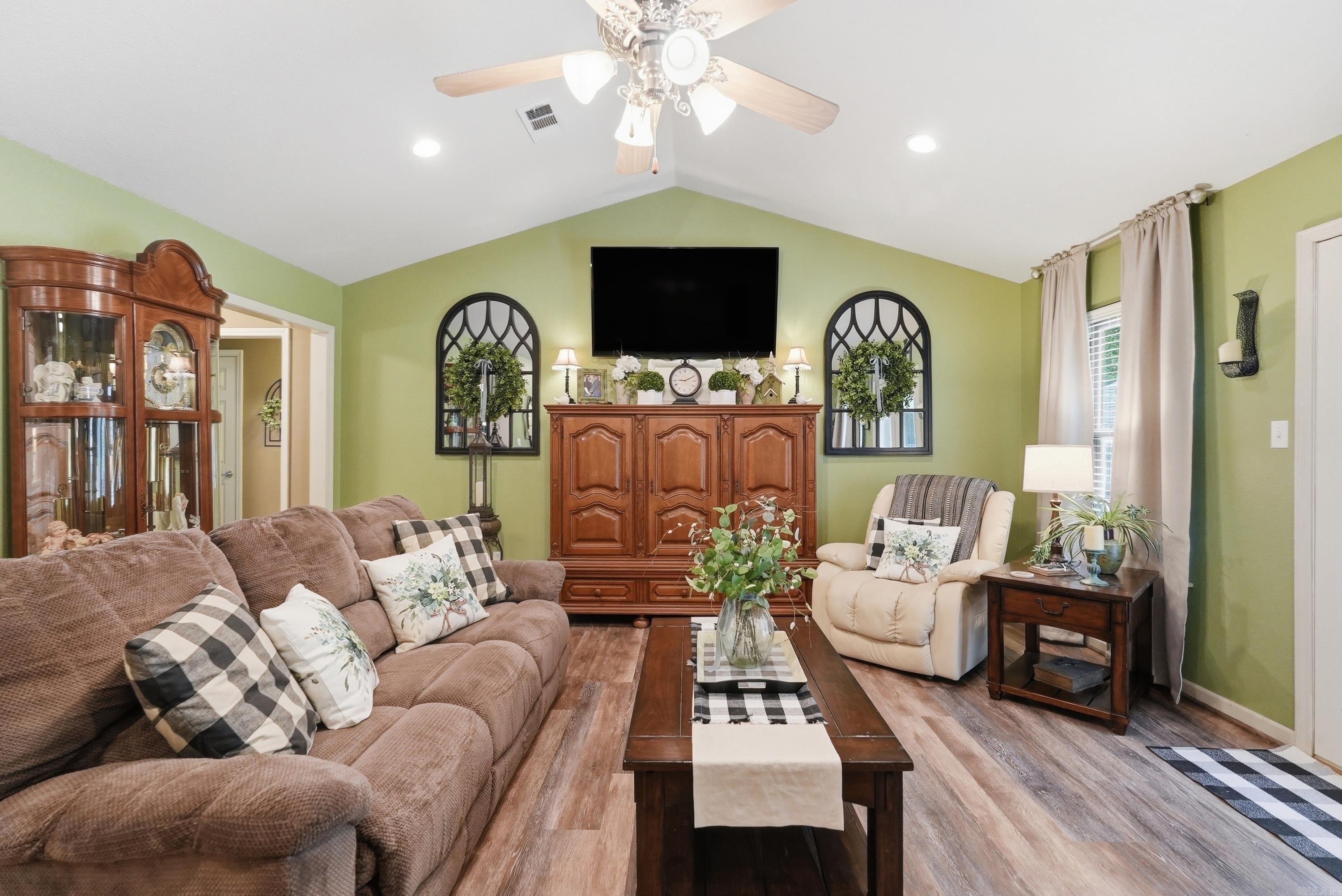 HORTON HILLS - Residential