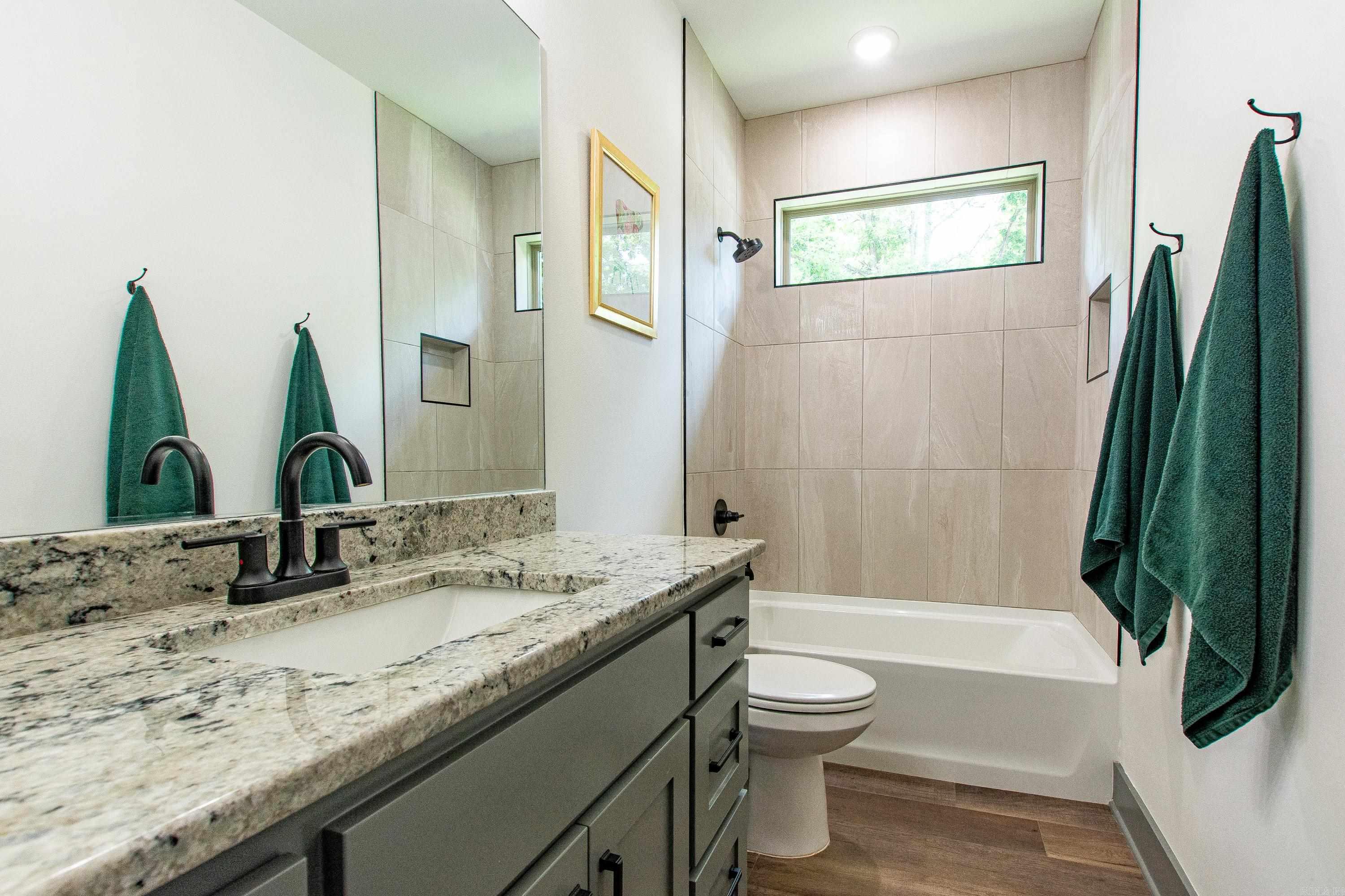 NORTHSHORE GARDENS - Residential