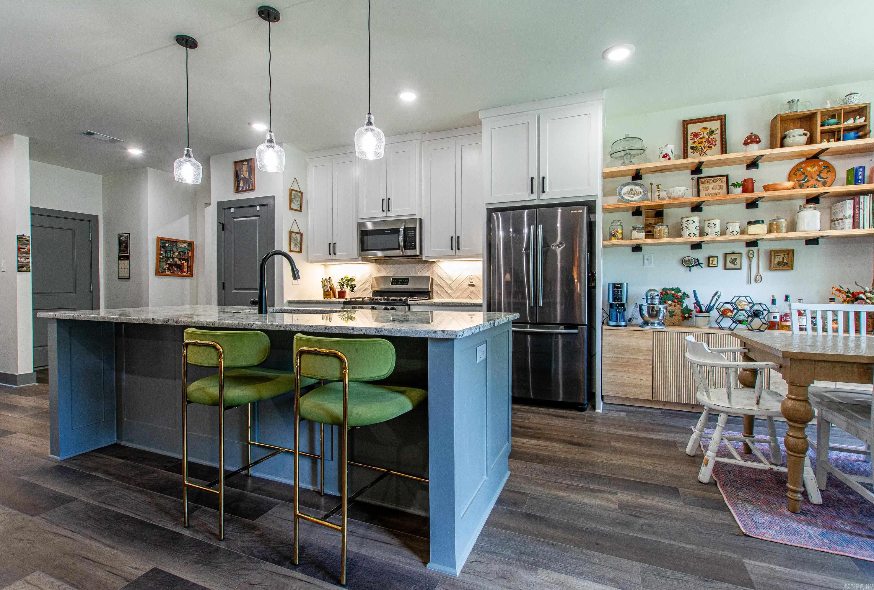 NORTHSHORE GARDENS - Residential