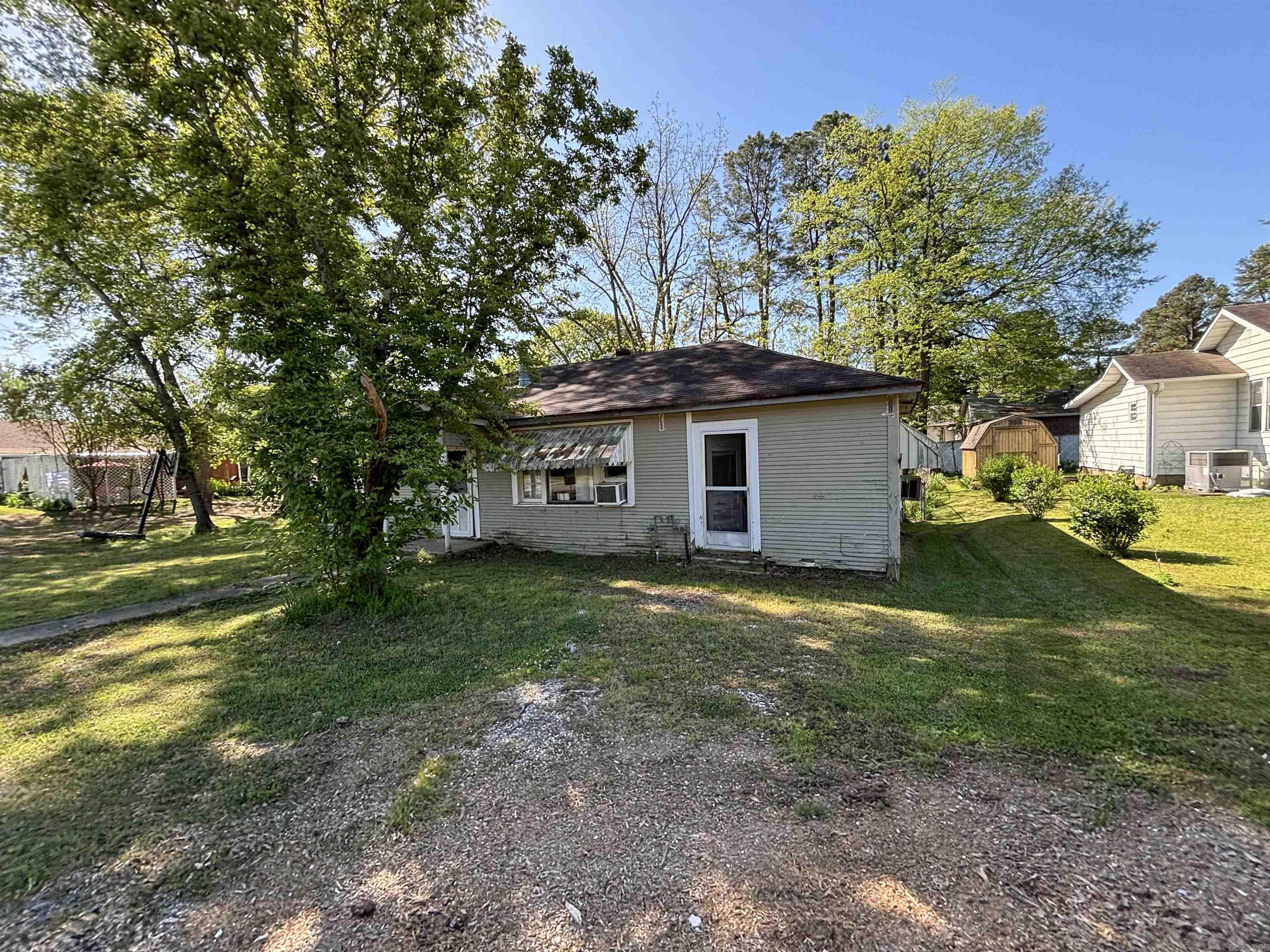 Clarence Hill - Land