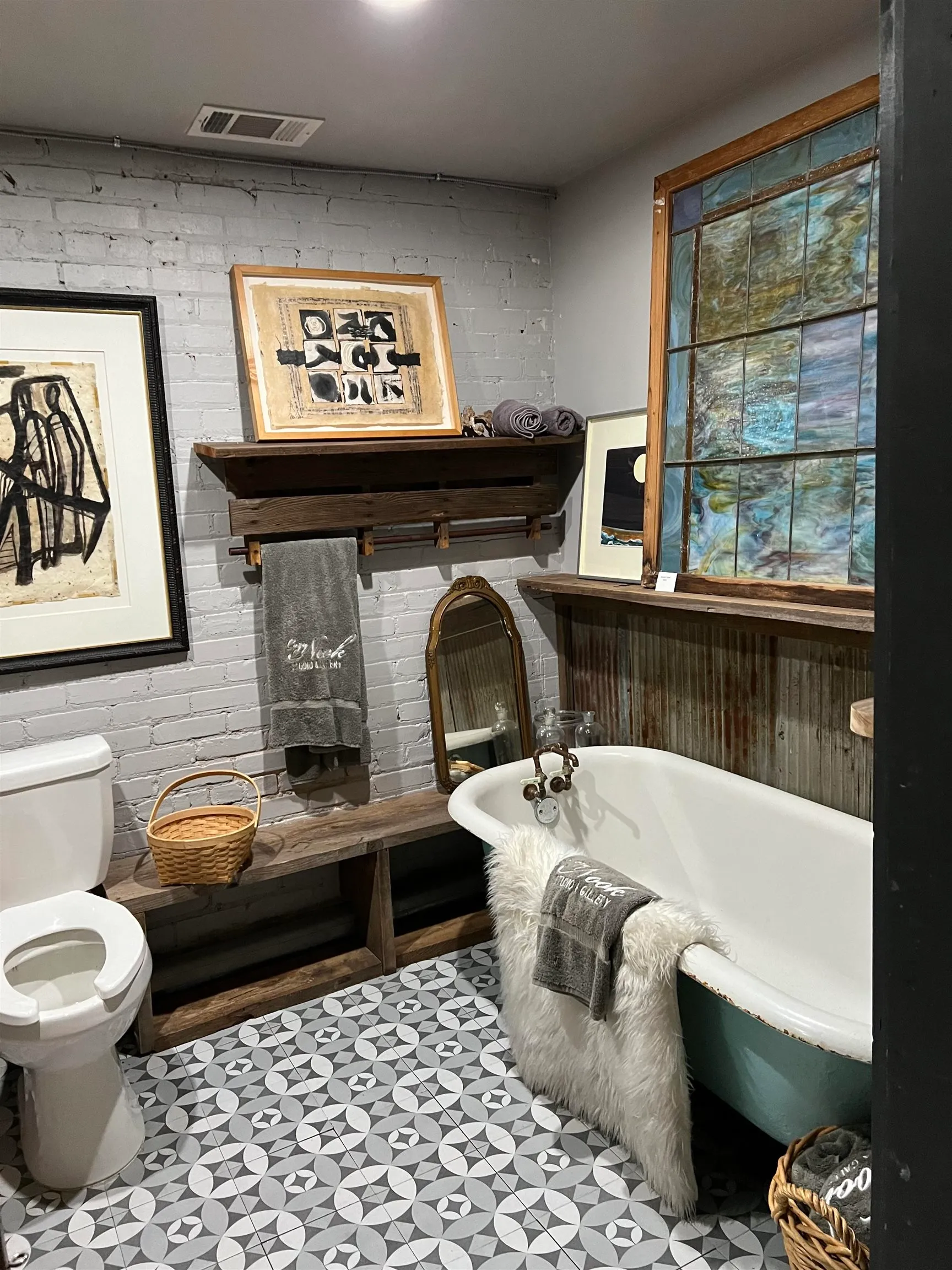 Lonoke, Arkansas 72086, United States, ,Commercial,Active,3784