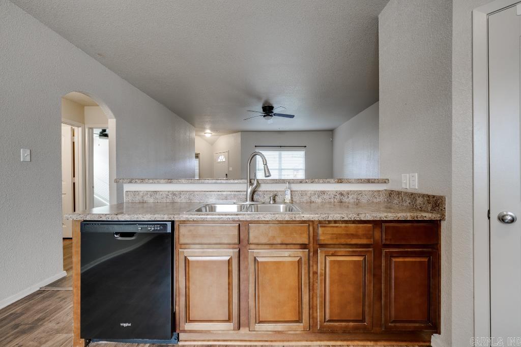 WOODLANDS EDGE - Residential