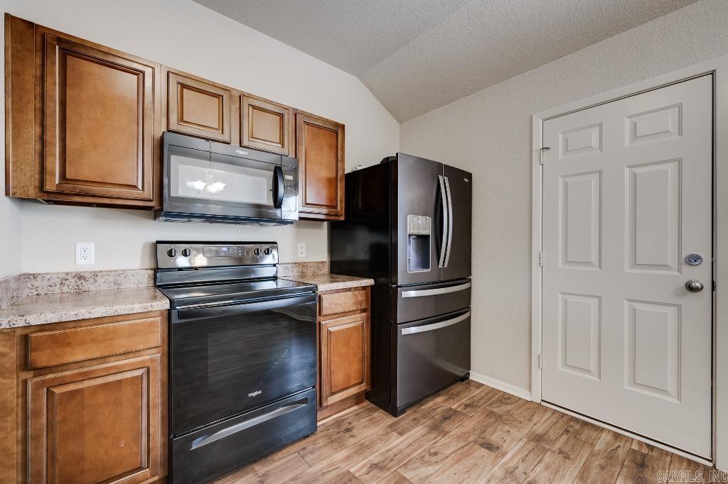 WOODLANDS EDGE - Residential