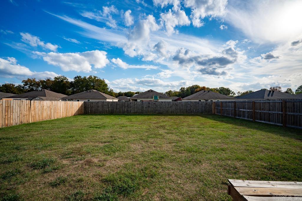 WOODLANDS EDGE - Residential