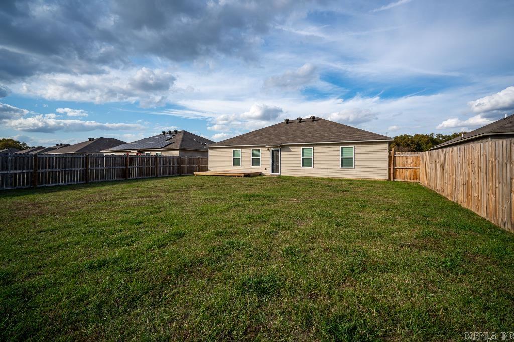 WOODLANDS EDGE - Residential