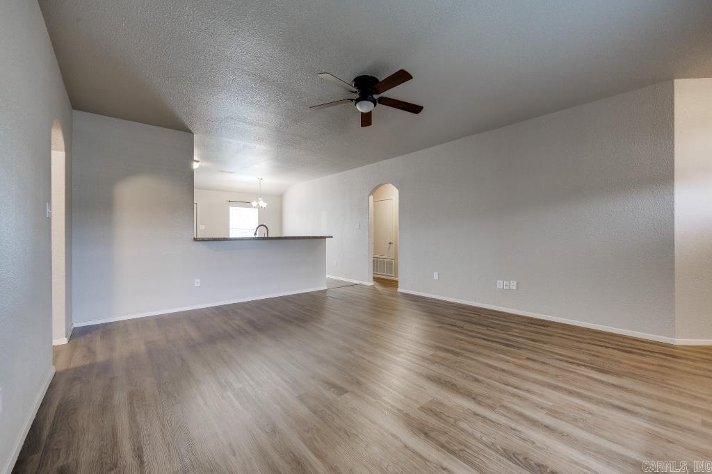 WOODLANDS EDGE - Residential