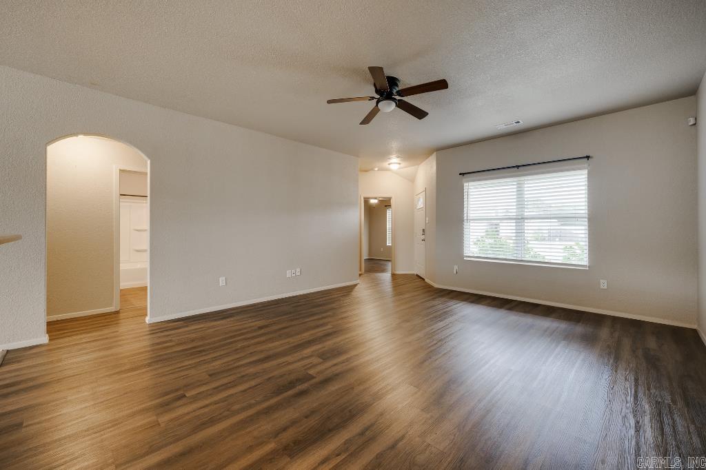 WOODLANDS EDGE - Residential