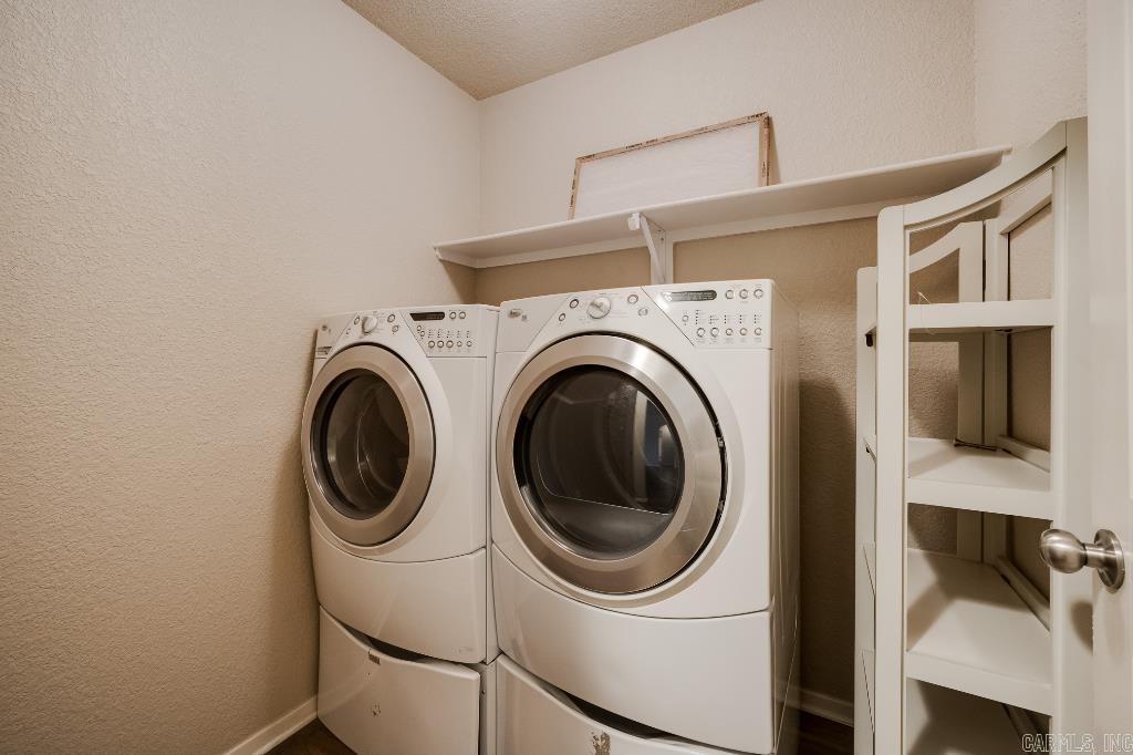 WOODLANDS EDGE - Residential