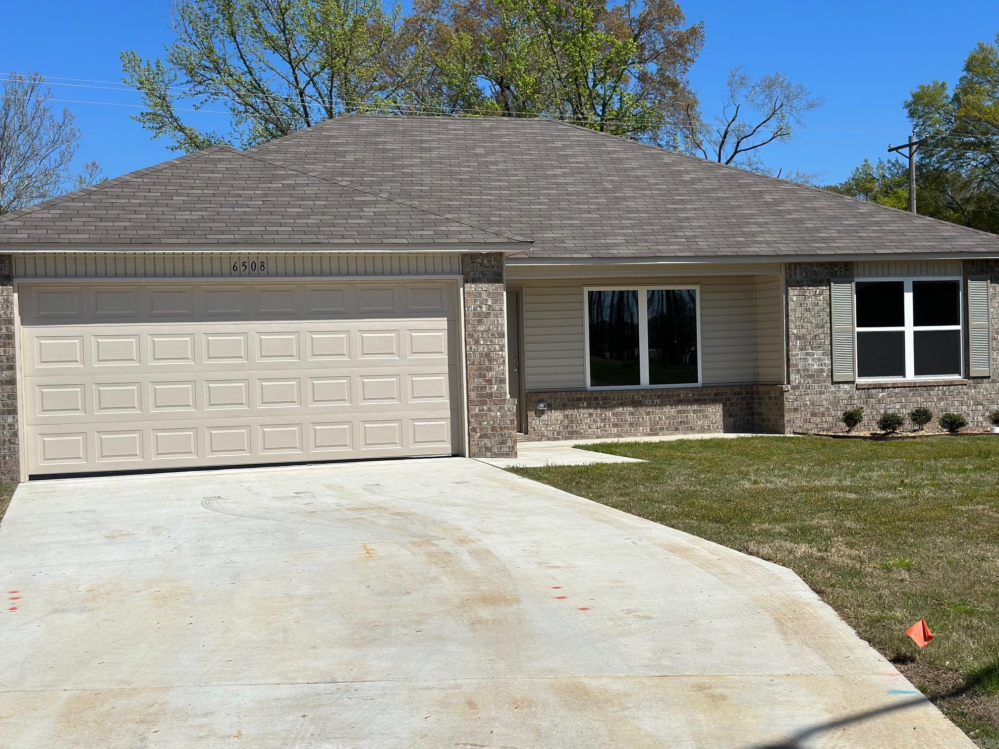 TRAMMEL ESTATES - Residential