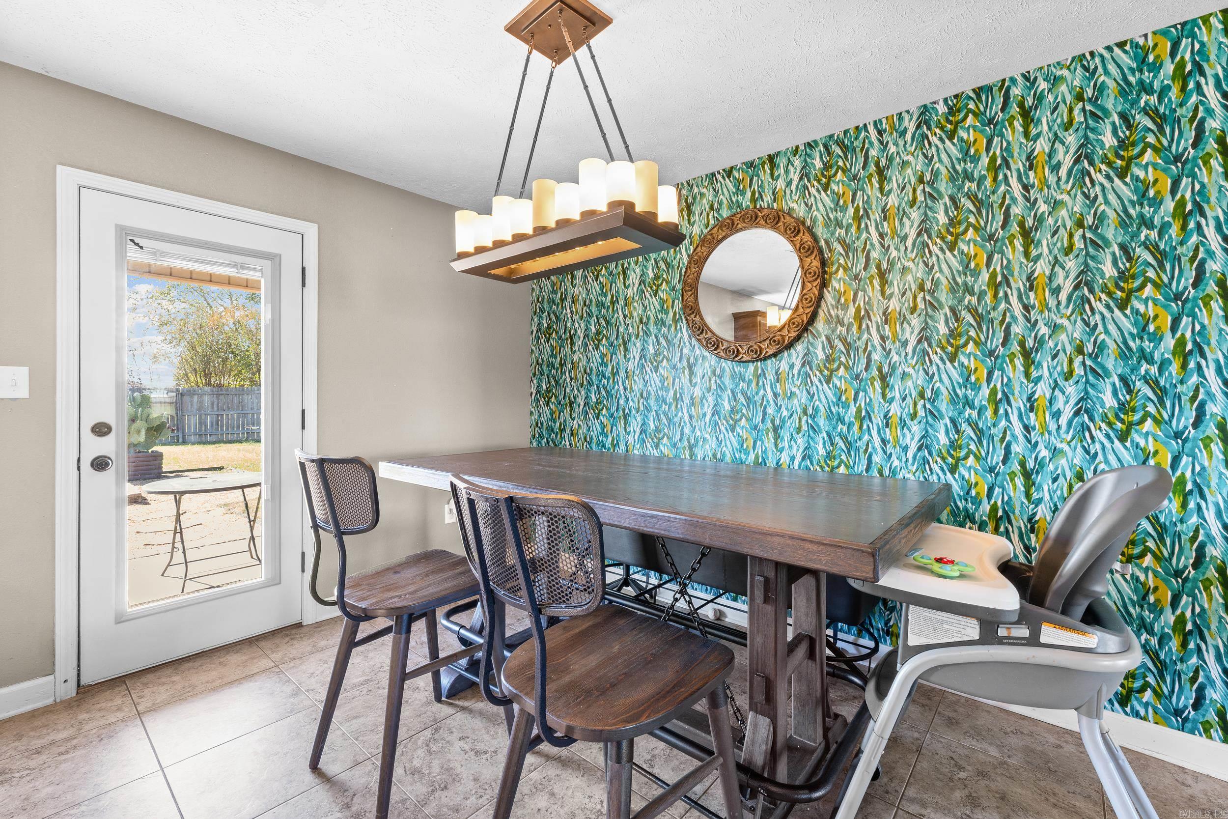 DOVE CREEK - Residential