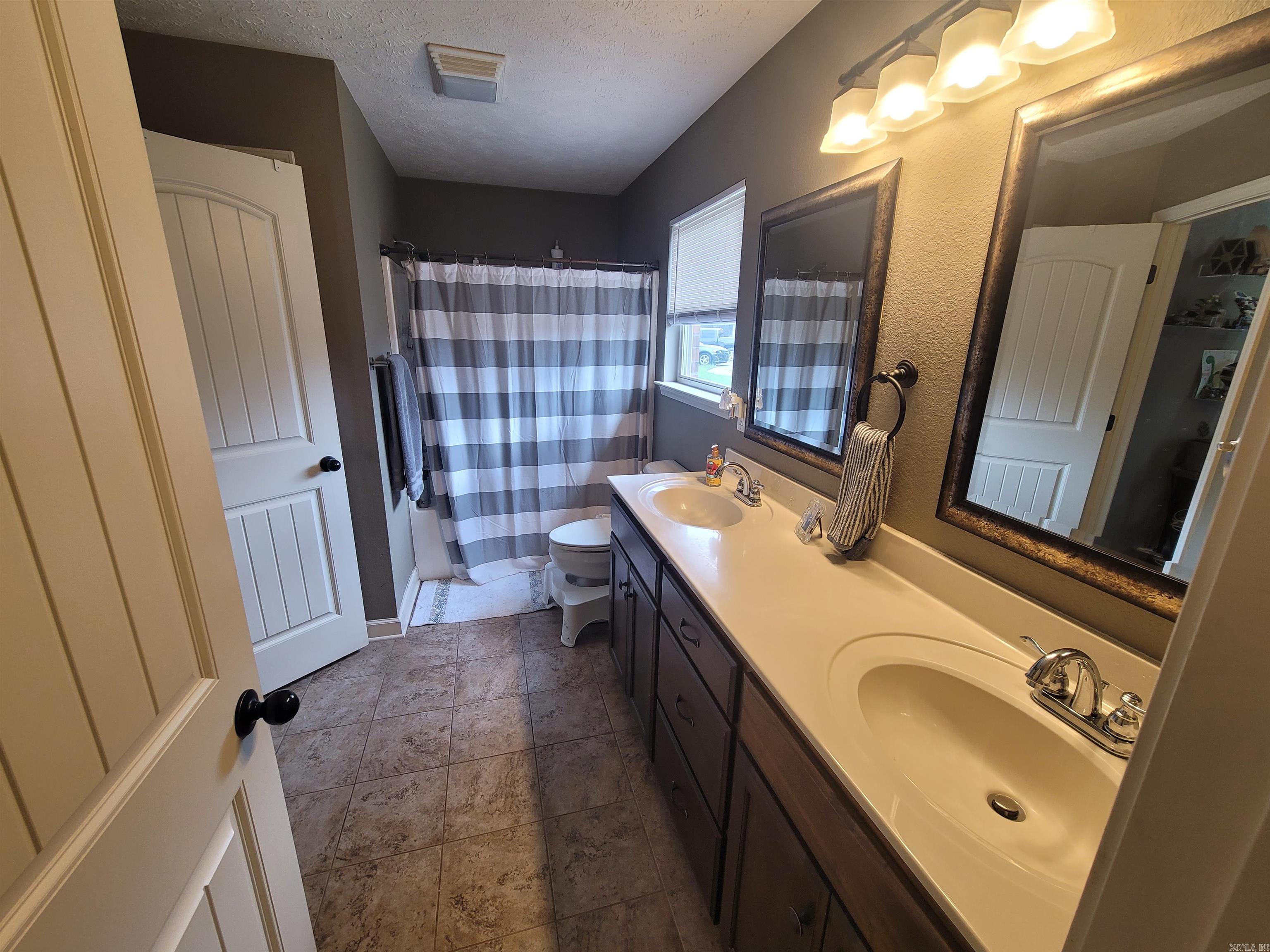 DOVE CREEK - Residential