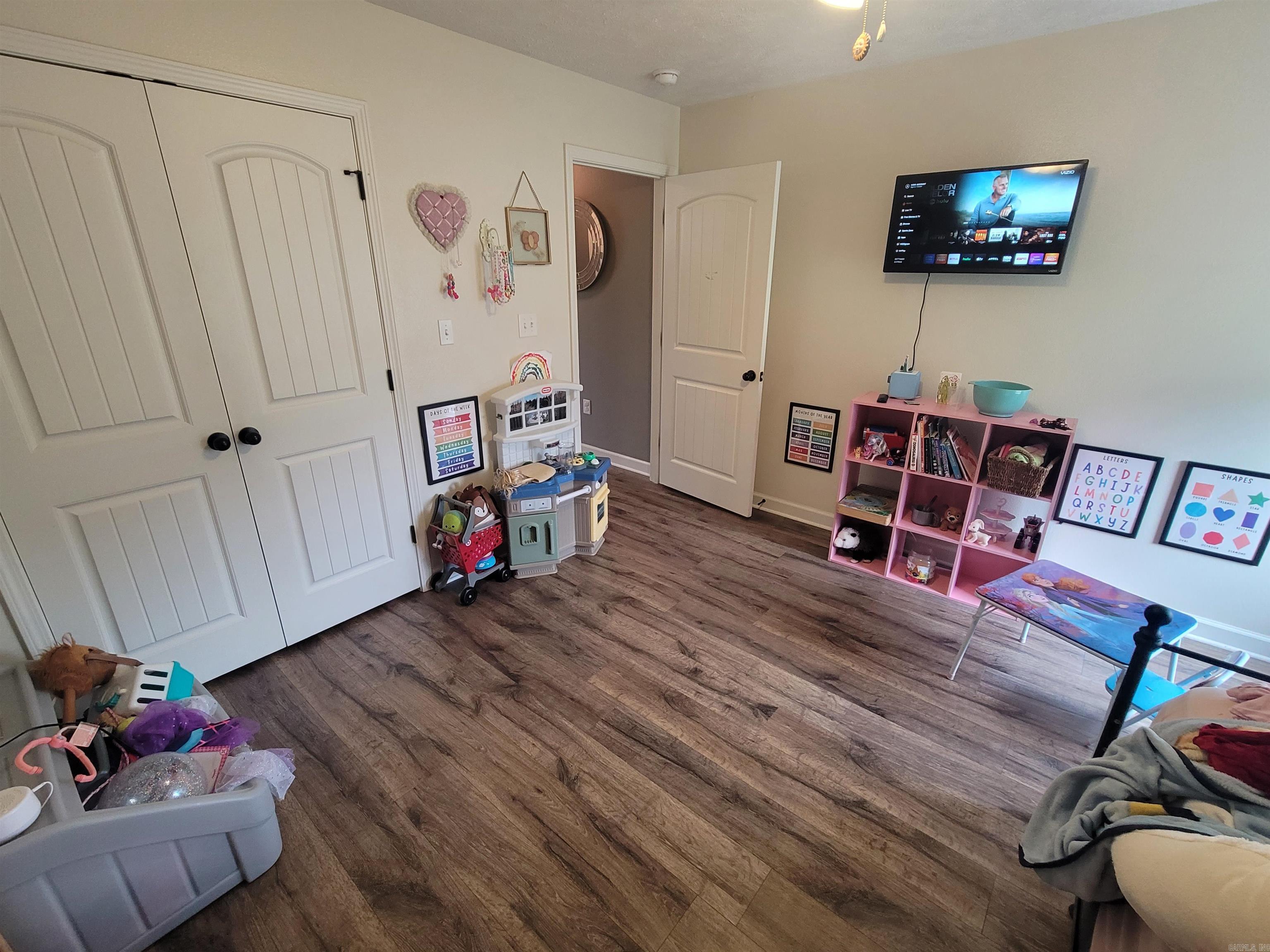 DOVE CREEK - Residential