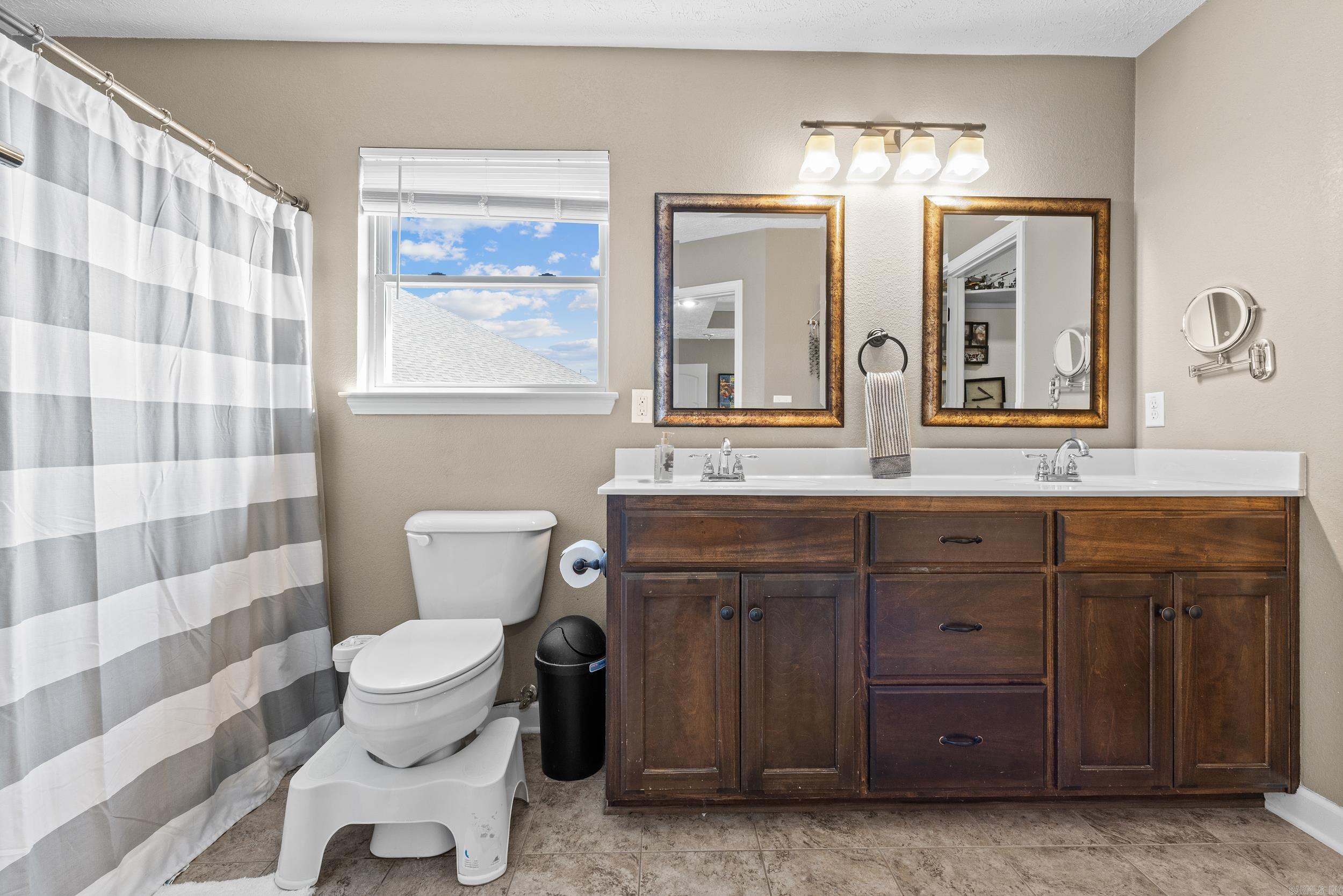 DOVE CREEK - Residential