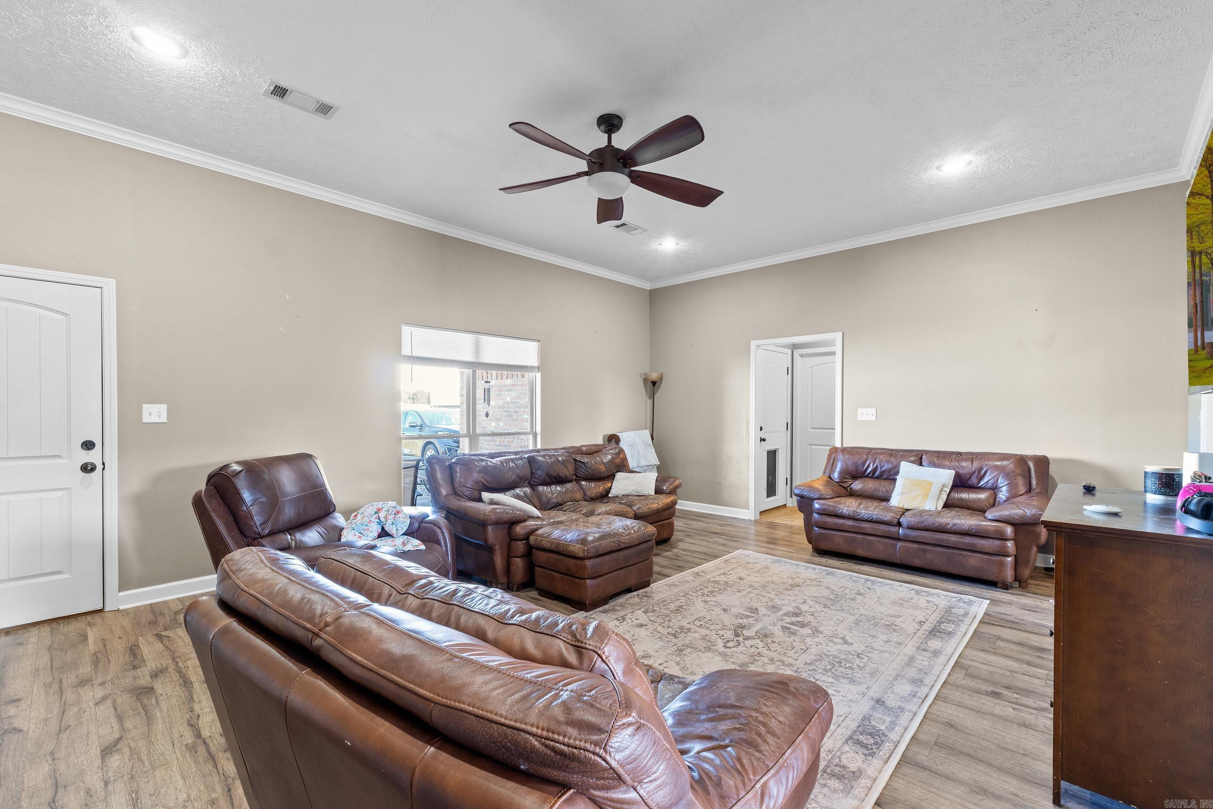 DOVE CREEK - Residential