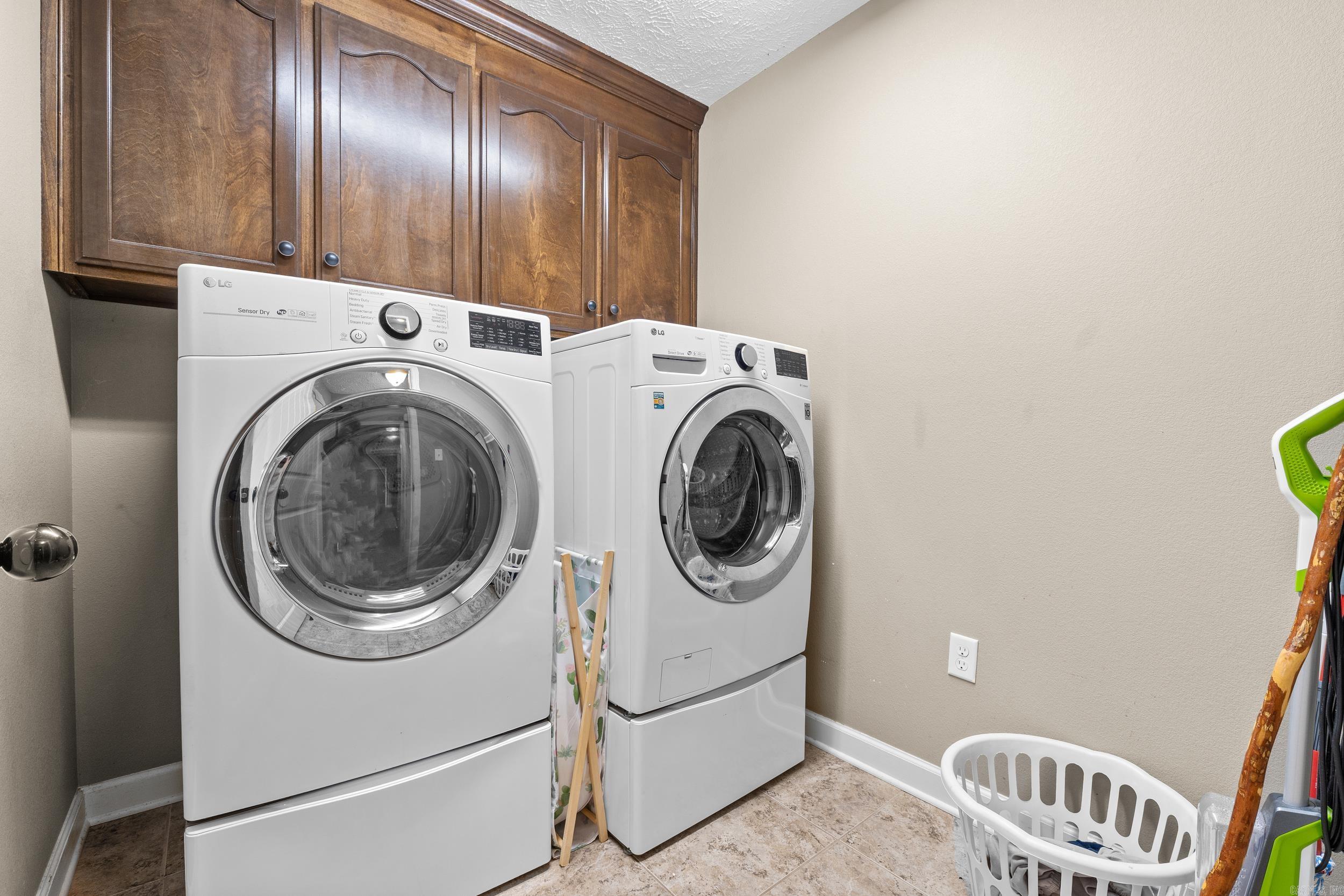 DOVE CREEK - Residential