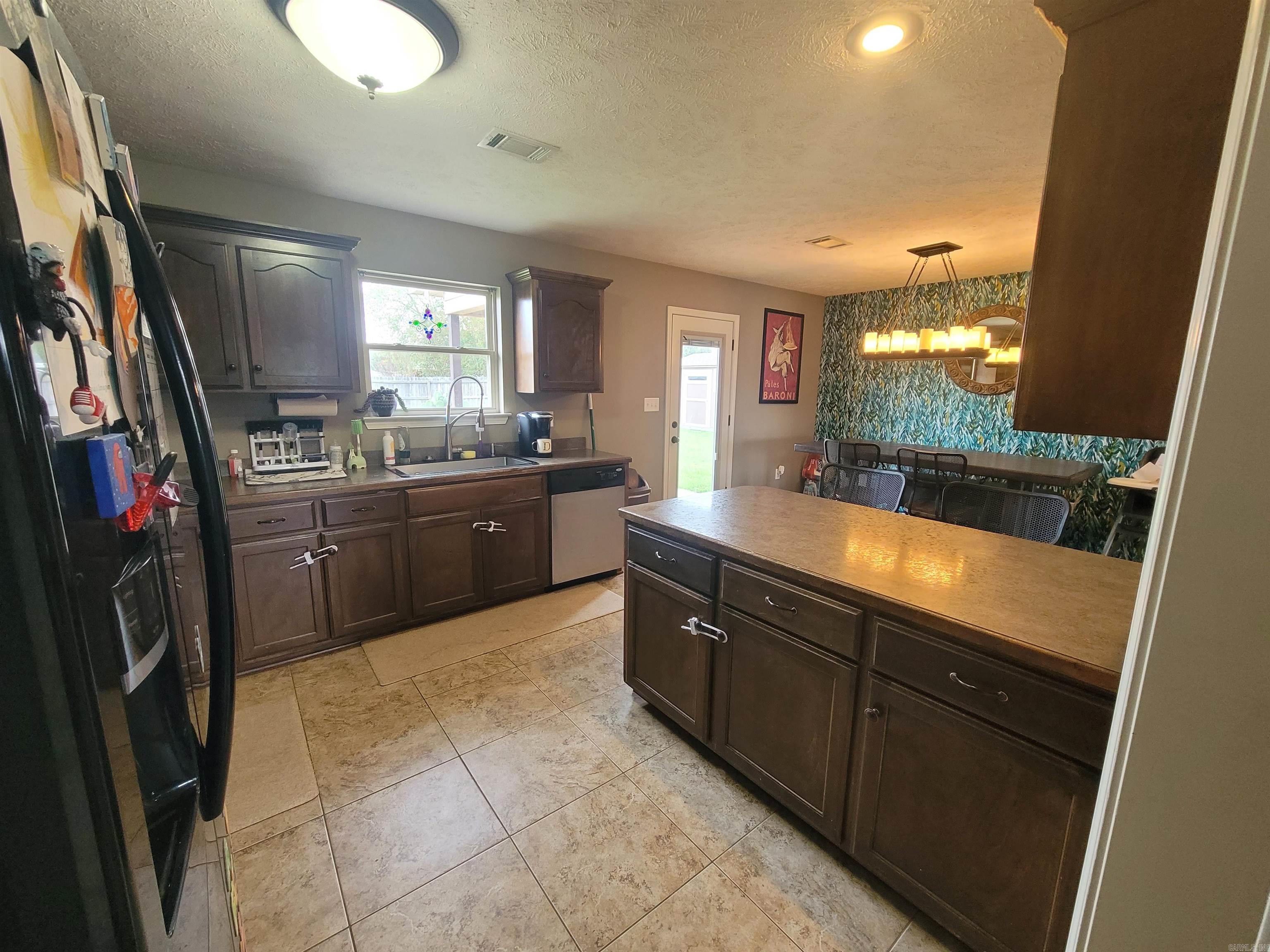 DOVE CREEK - Residential