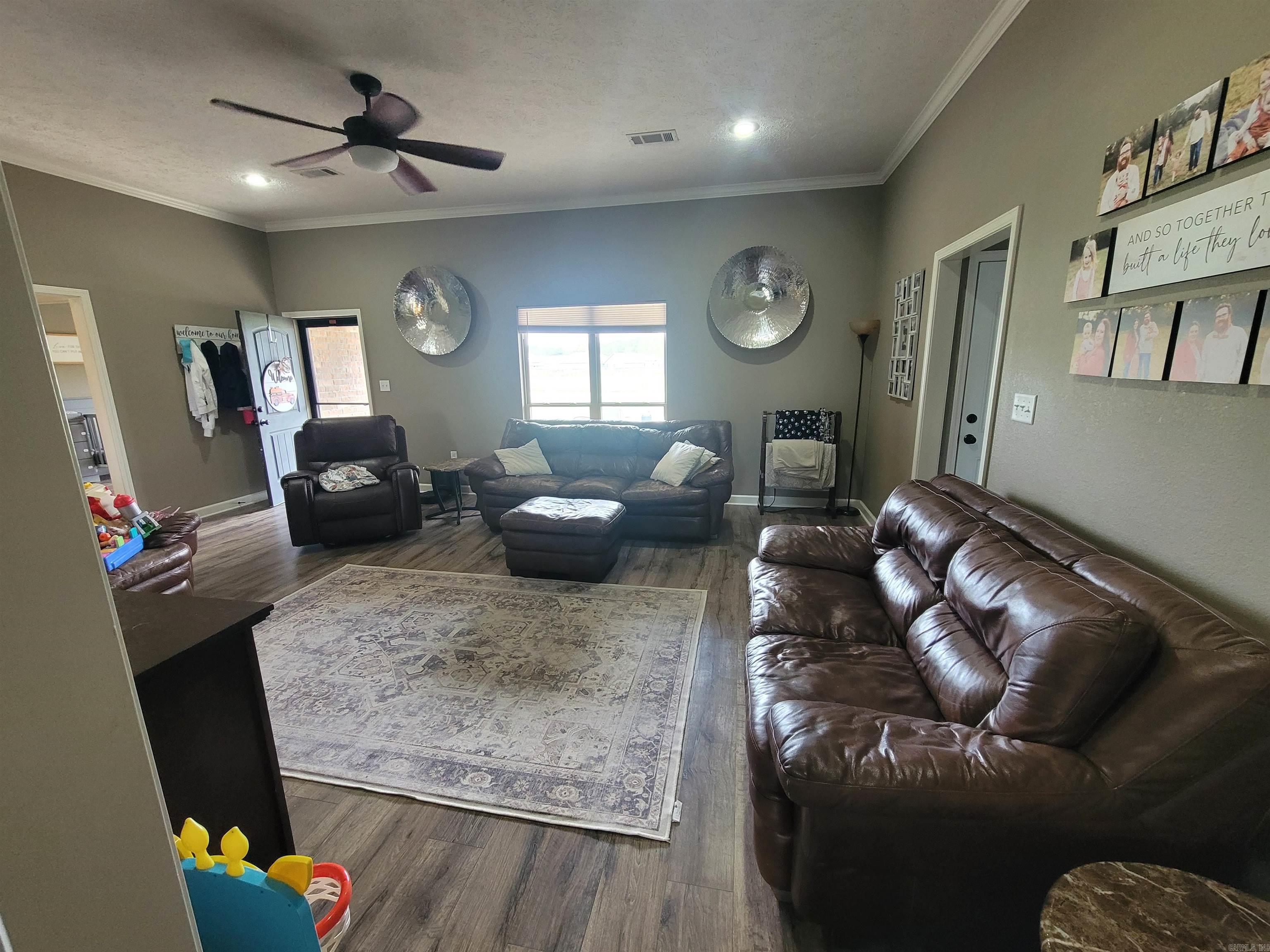 DOVE CREEK - Residential