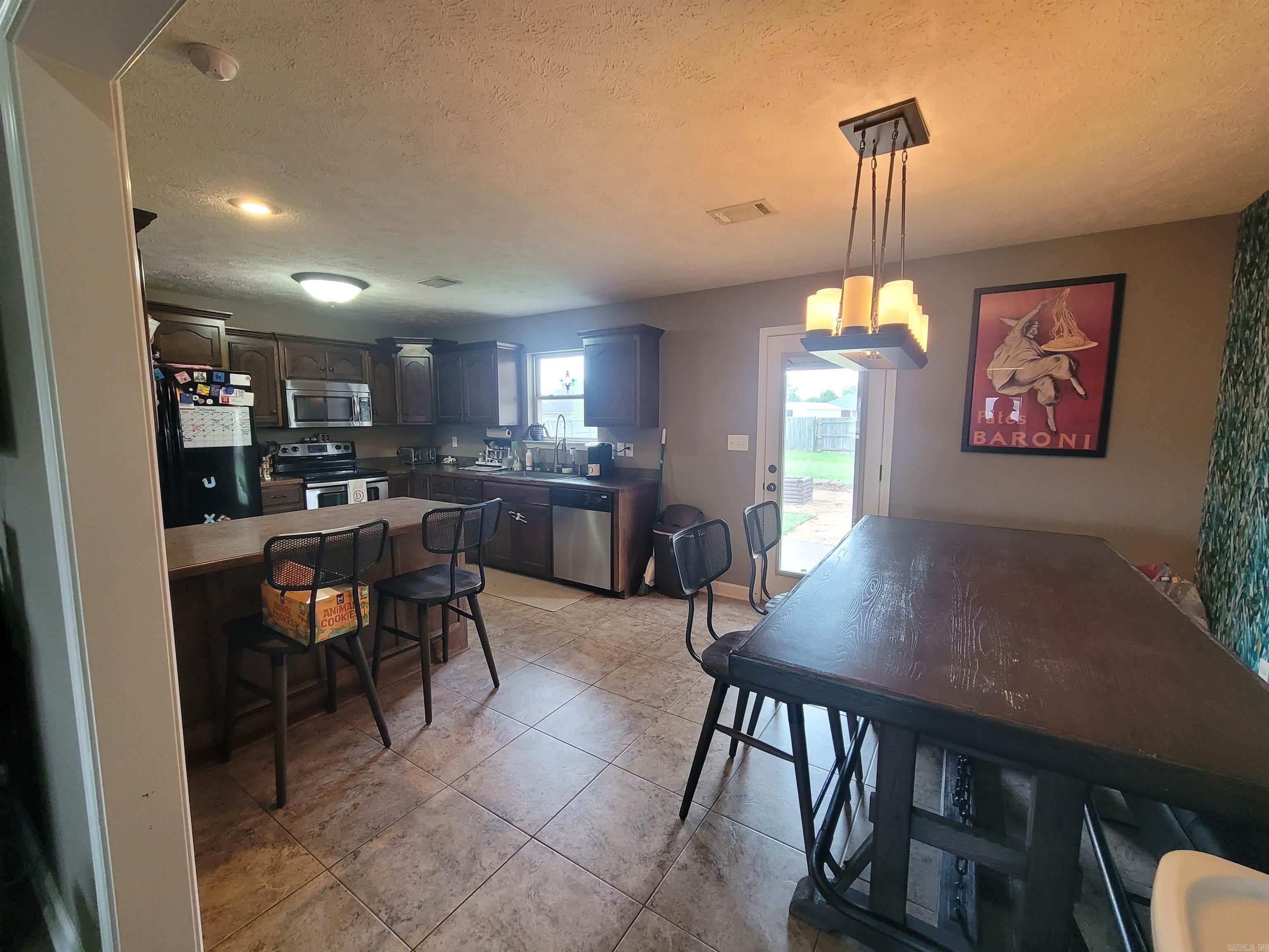 DOVE CREEK - Residential