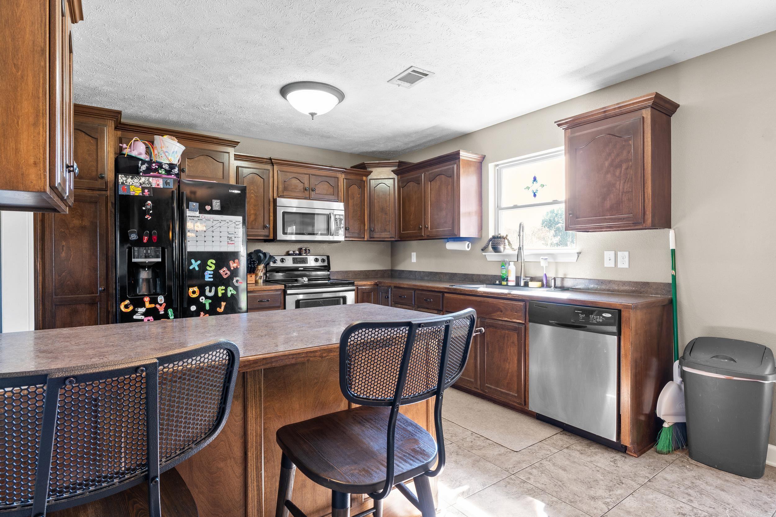 DOVE CREEK - Residential