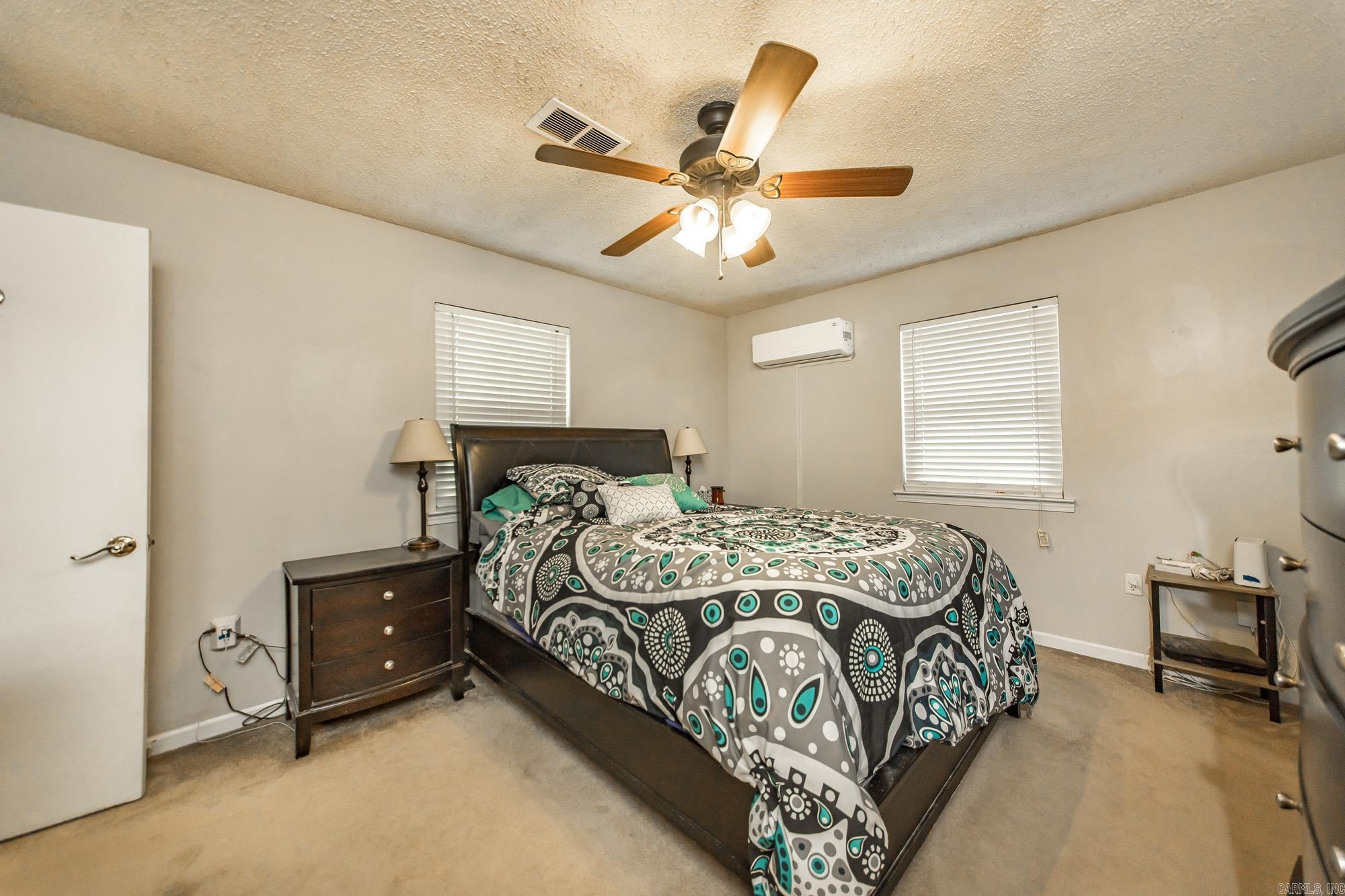 DEEREWOOD - Residential