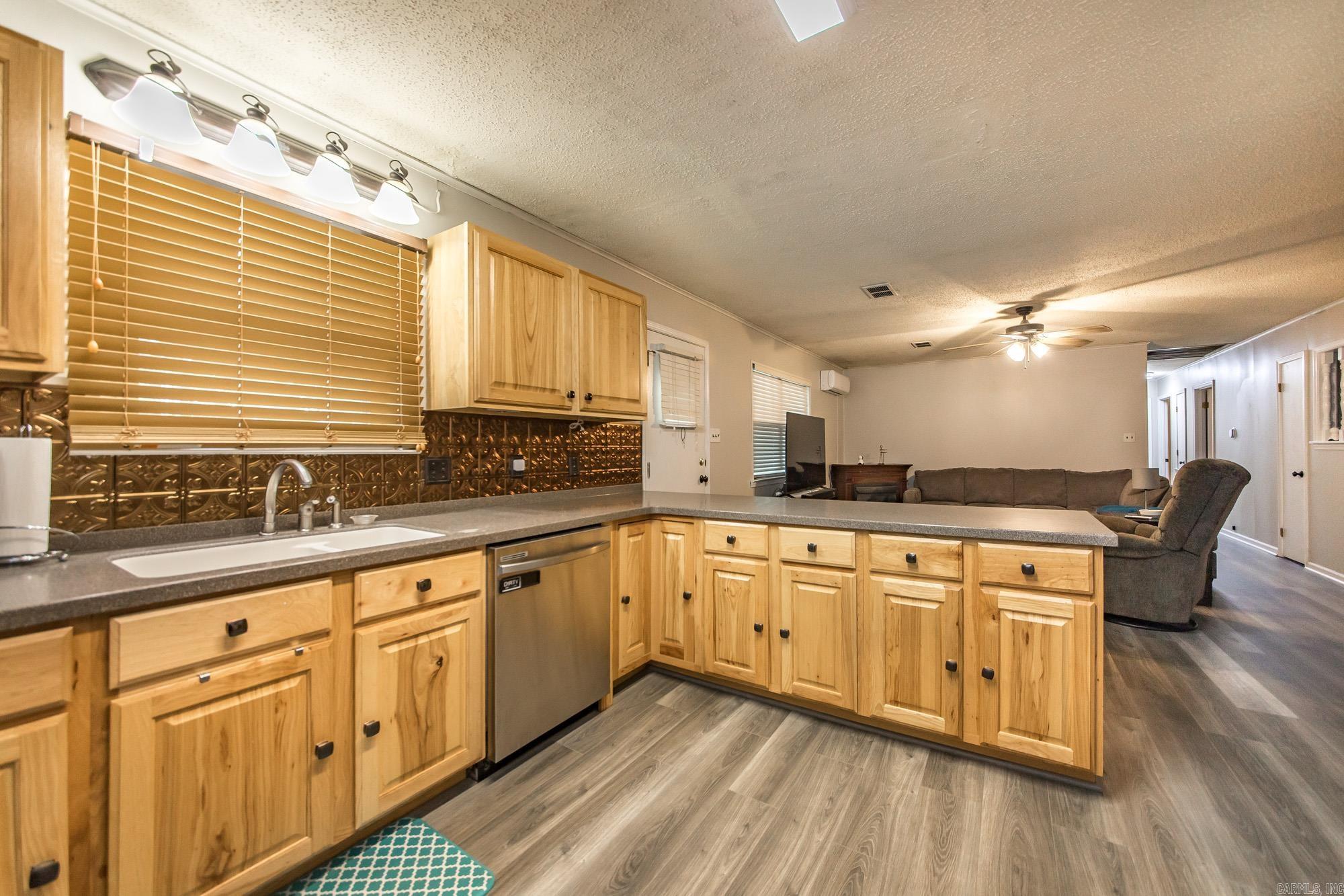 DEEREWOOD - Residential