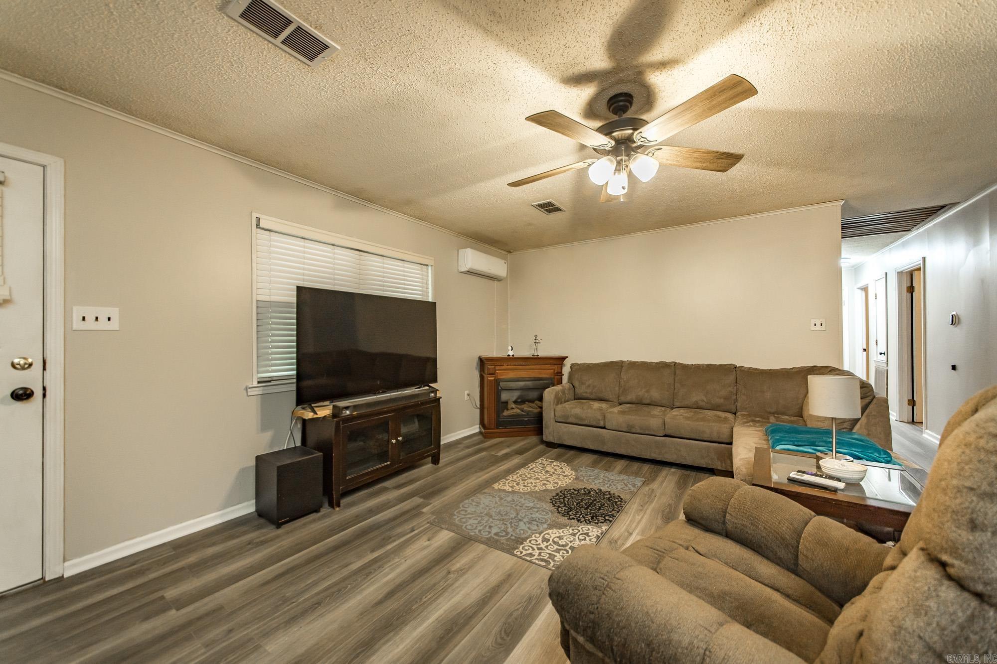 DEEREWOOD - Residential