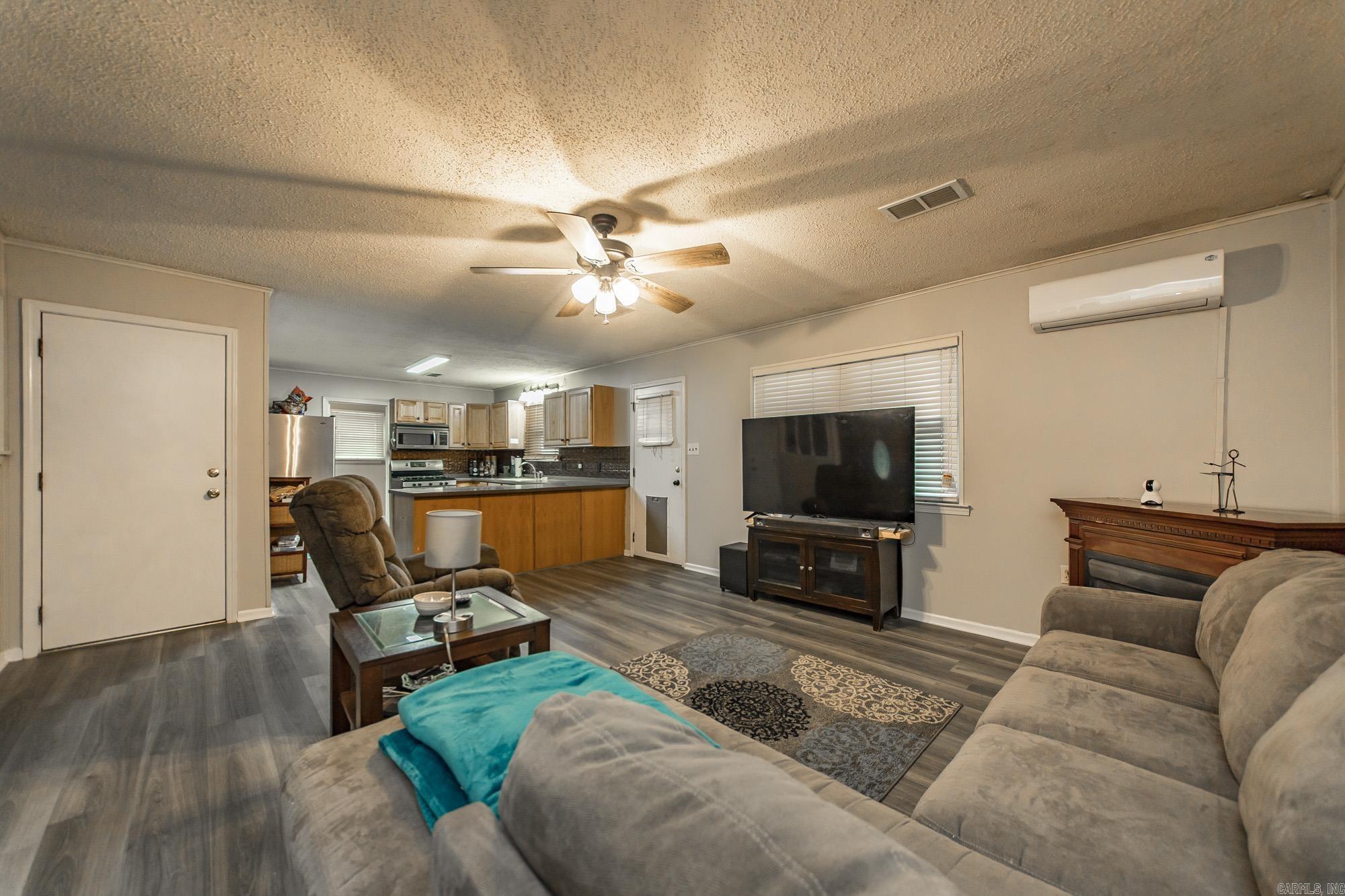 DEEREWOOD - Residential