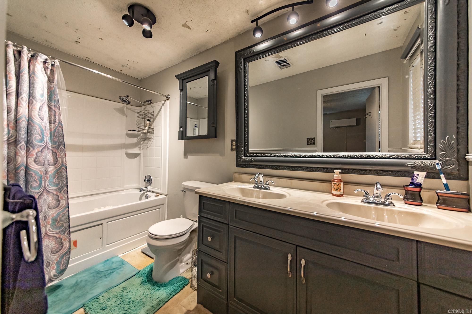 DEEREWOOD - Residential