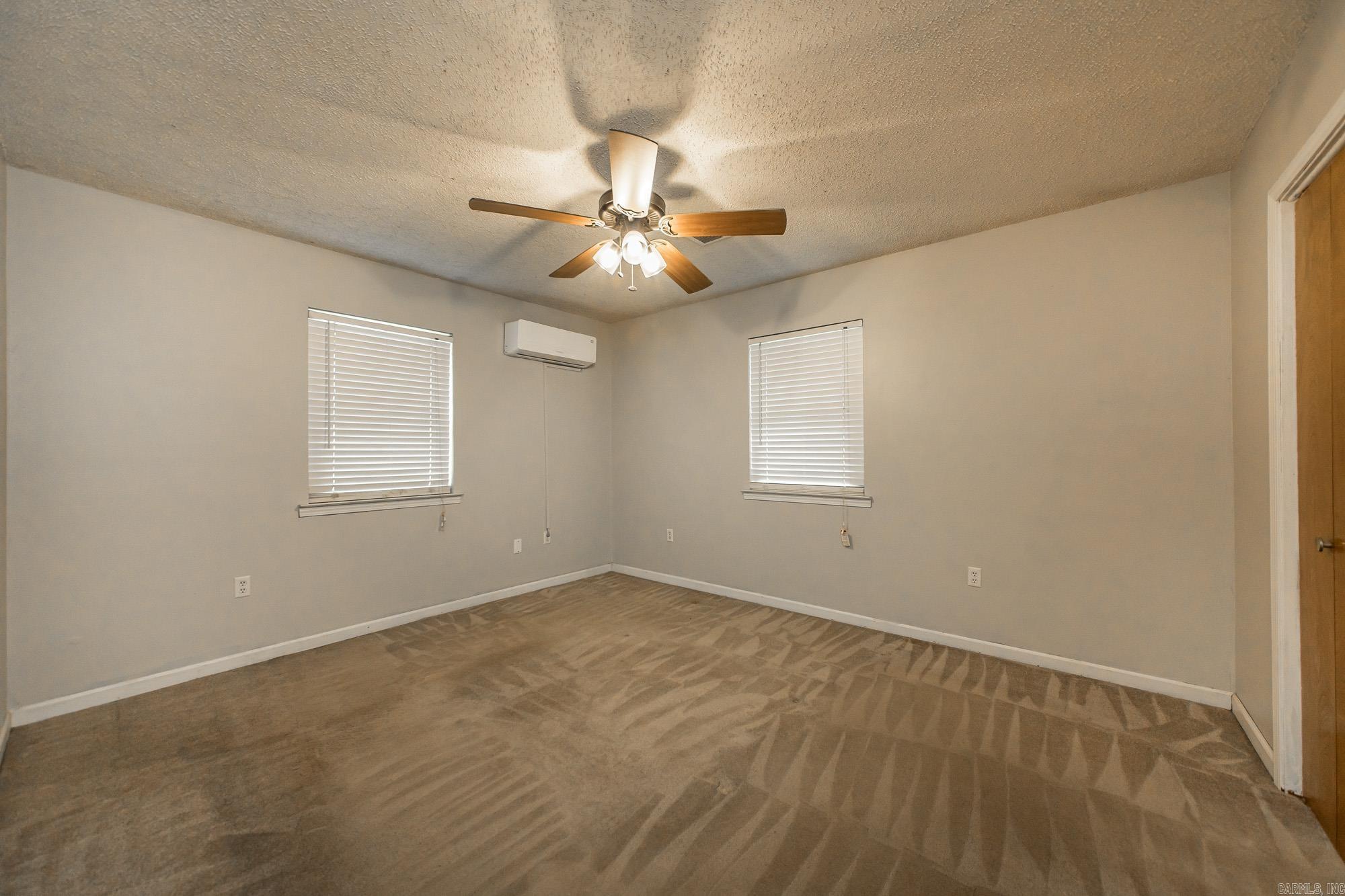 DEEREWOOD - Residential