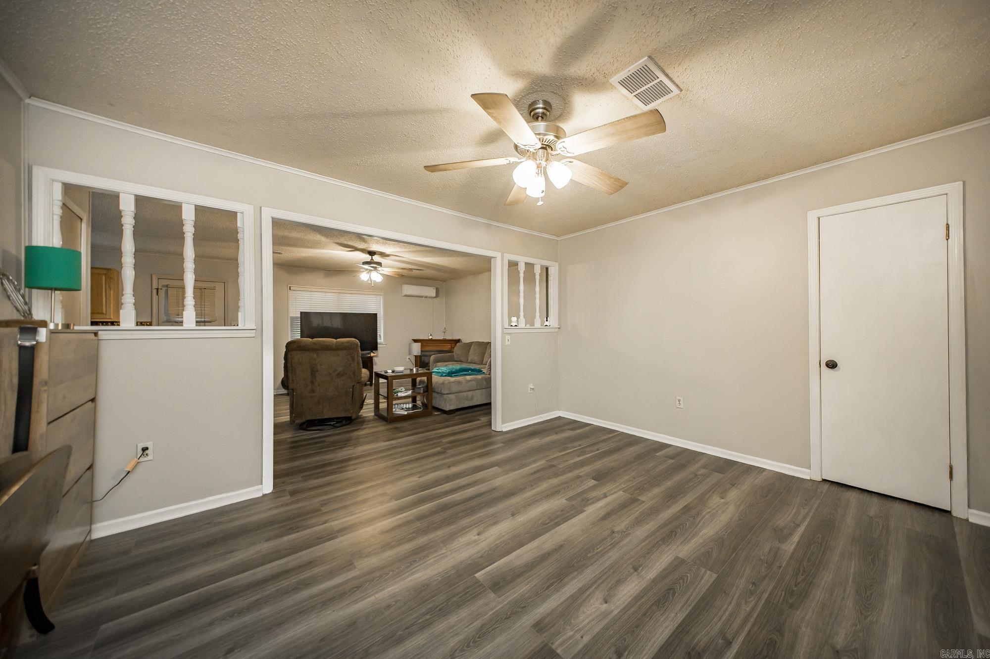 DEEREWOOD - Residential